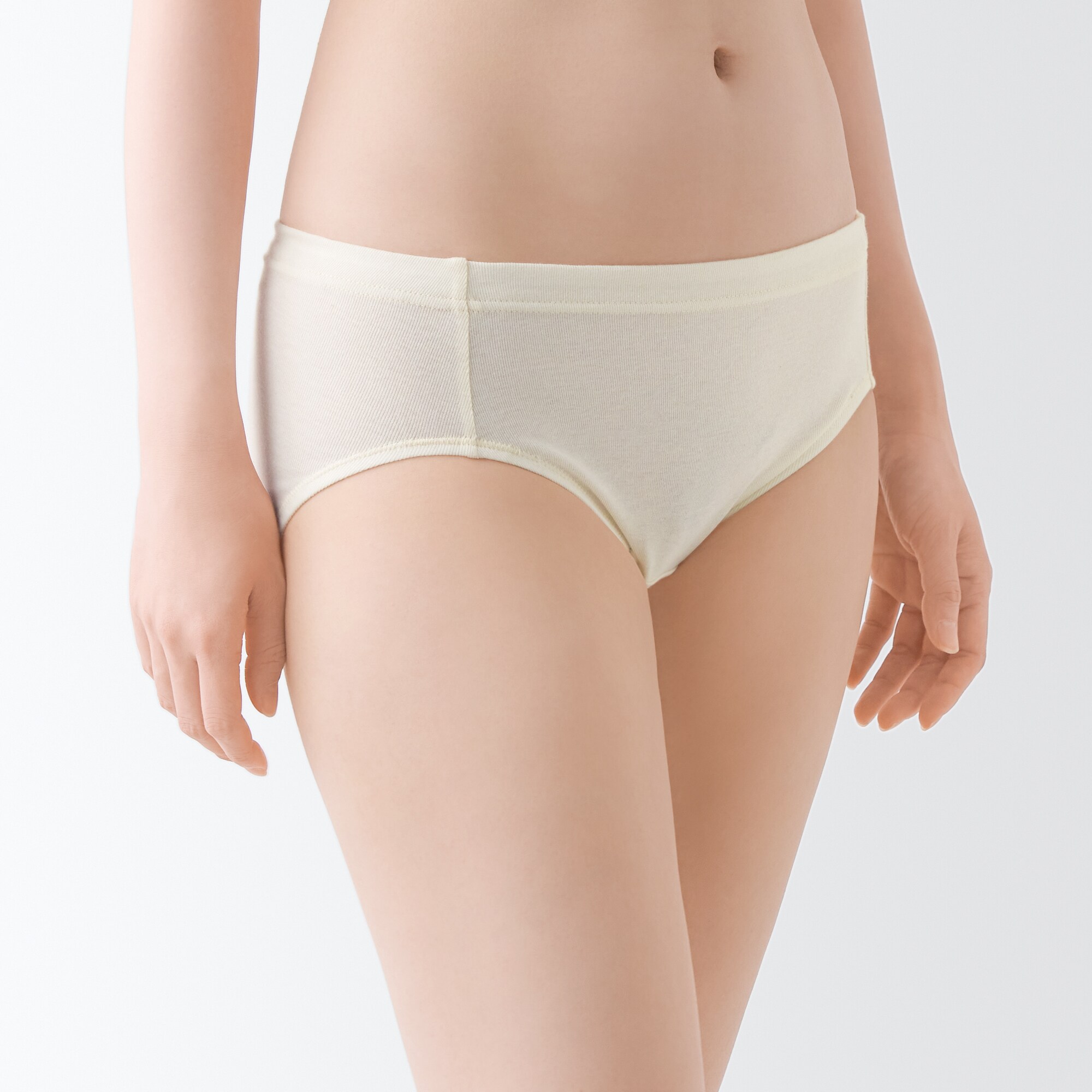 無染色サニタリーショーツ