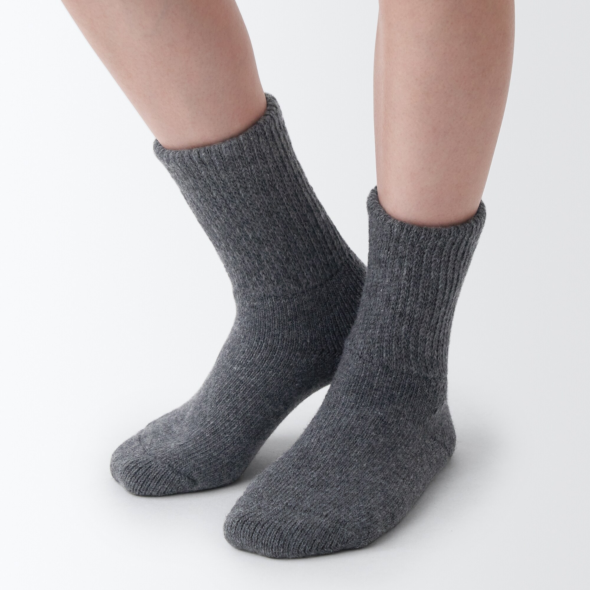 足なり直角　履き口やわらか　ヤク混　ルームソックス