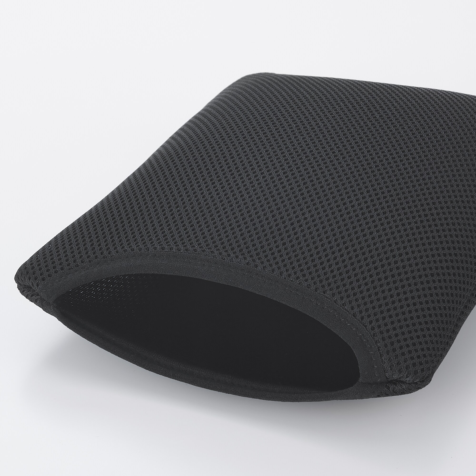 【１１型用】ポリエステルメッシュタブレットカバー　黒