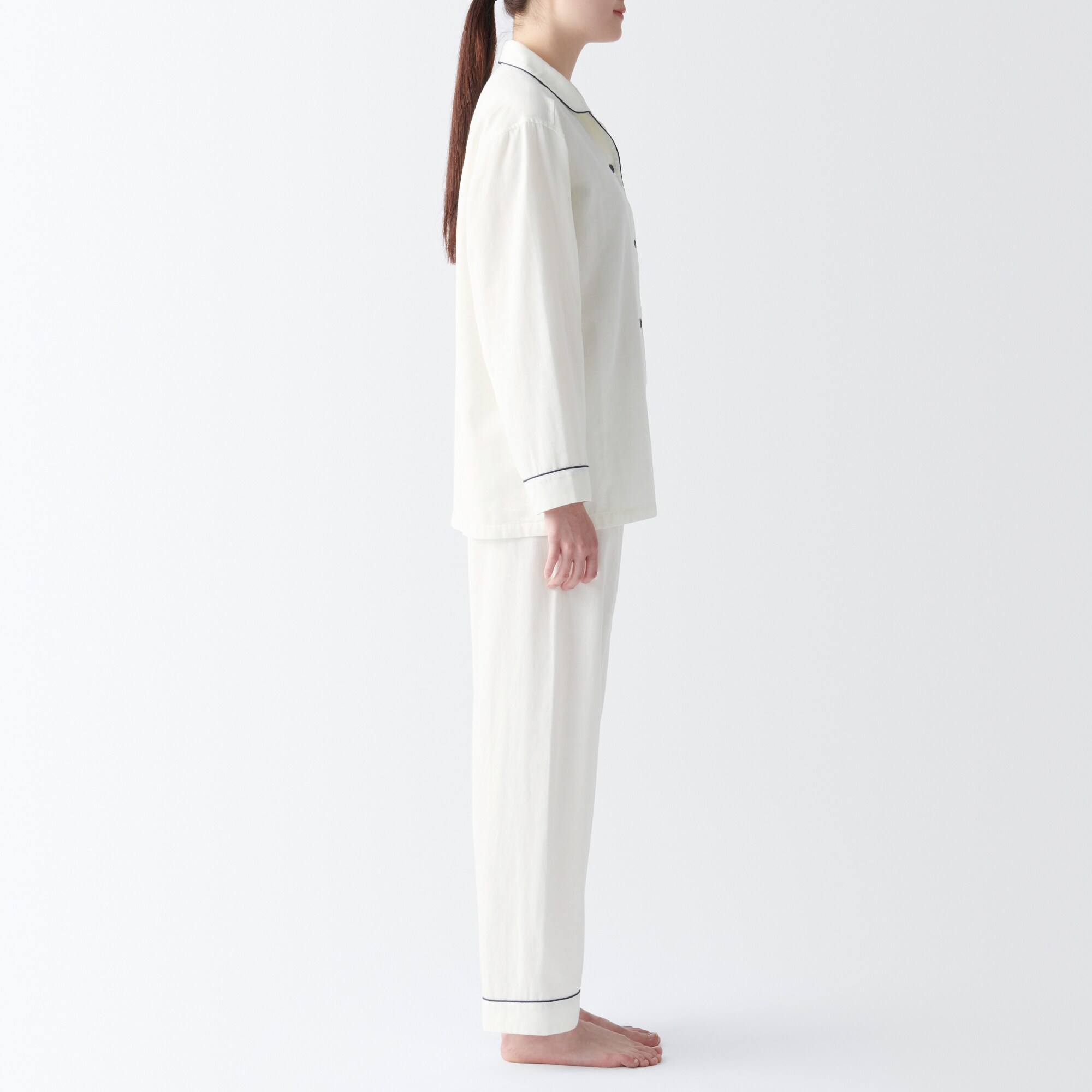 婦人　脇に縫い目のない　二重ガーゼパジャマ（パイピング）