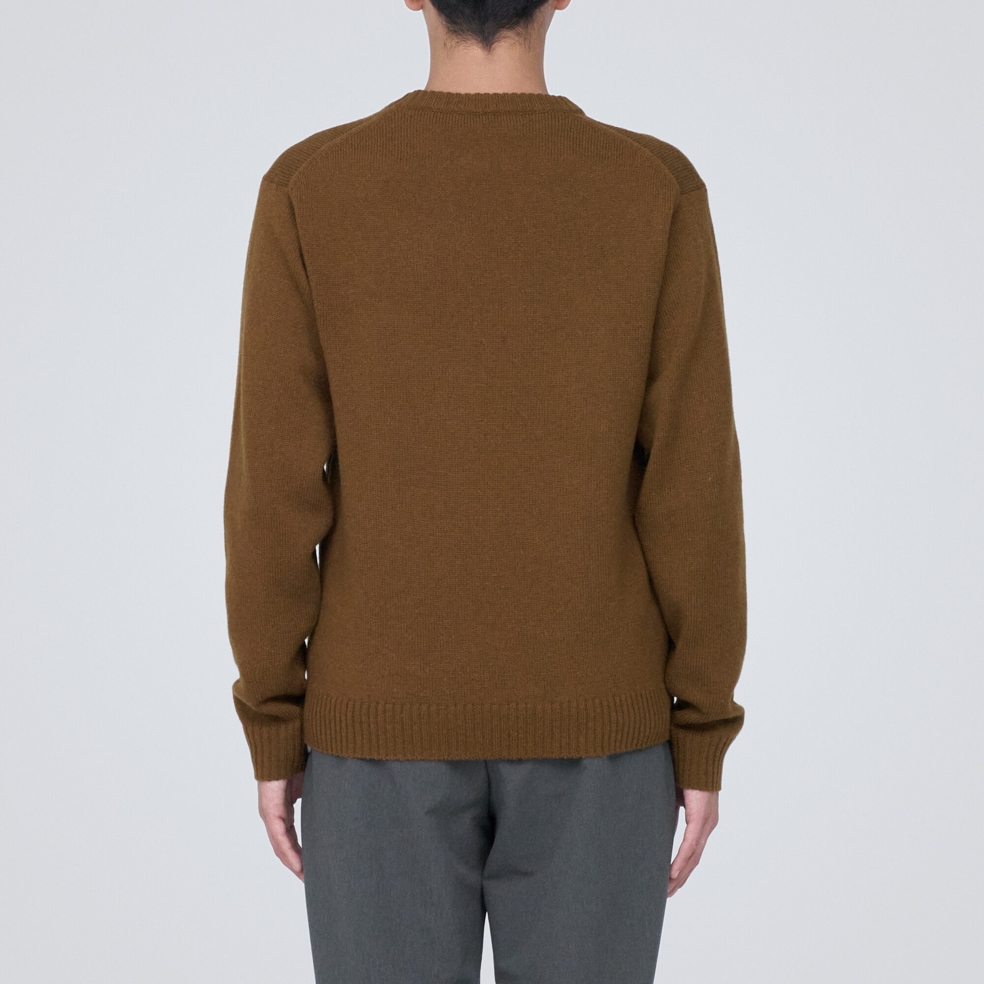 洗えるウールミドルゲージクルーネックセーター