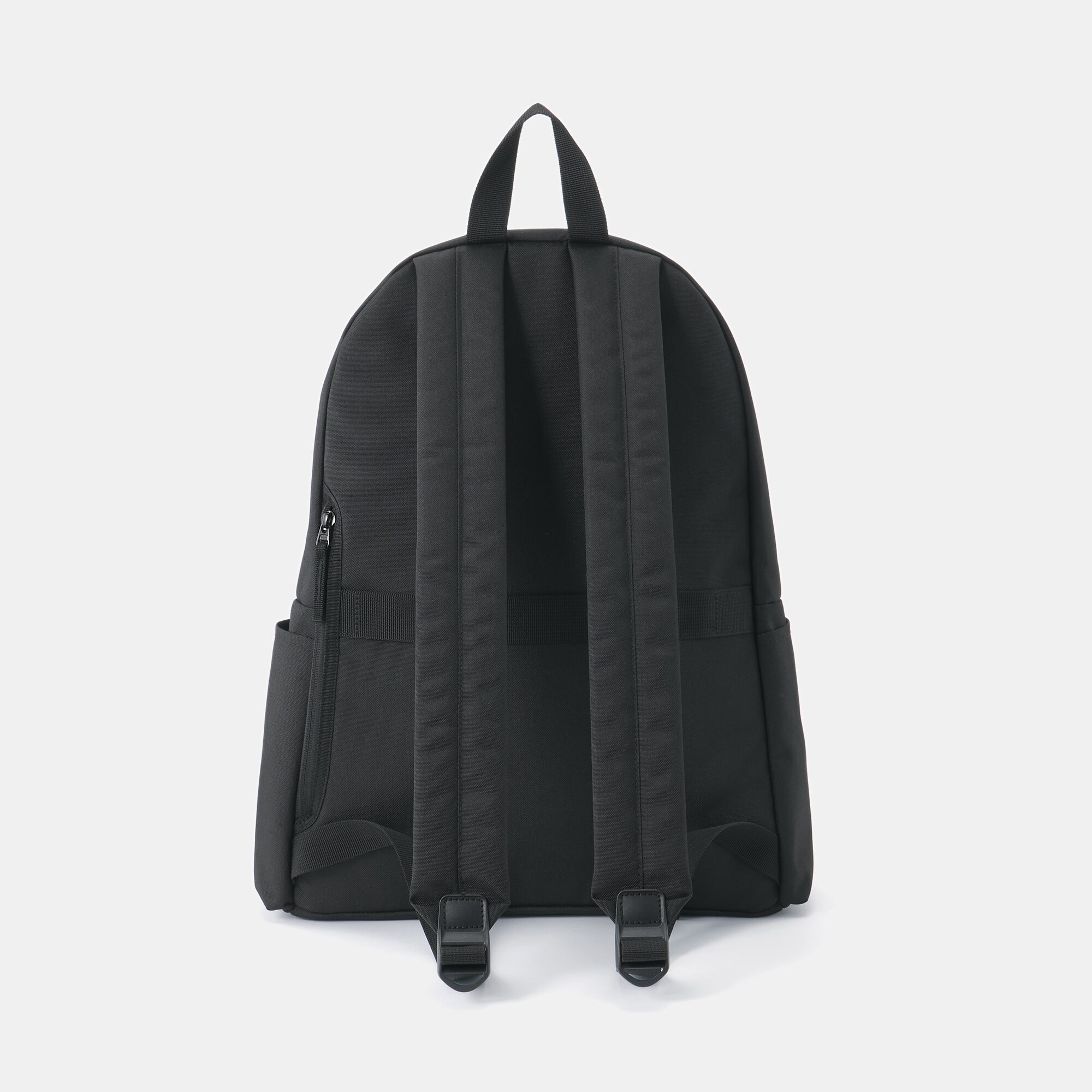 肩の負担を軽くする　撥水リュックサック