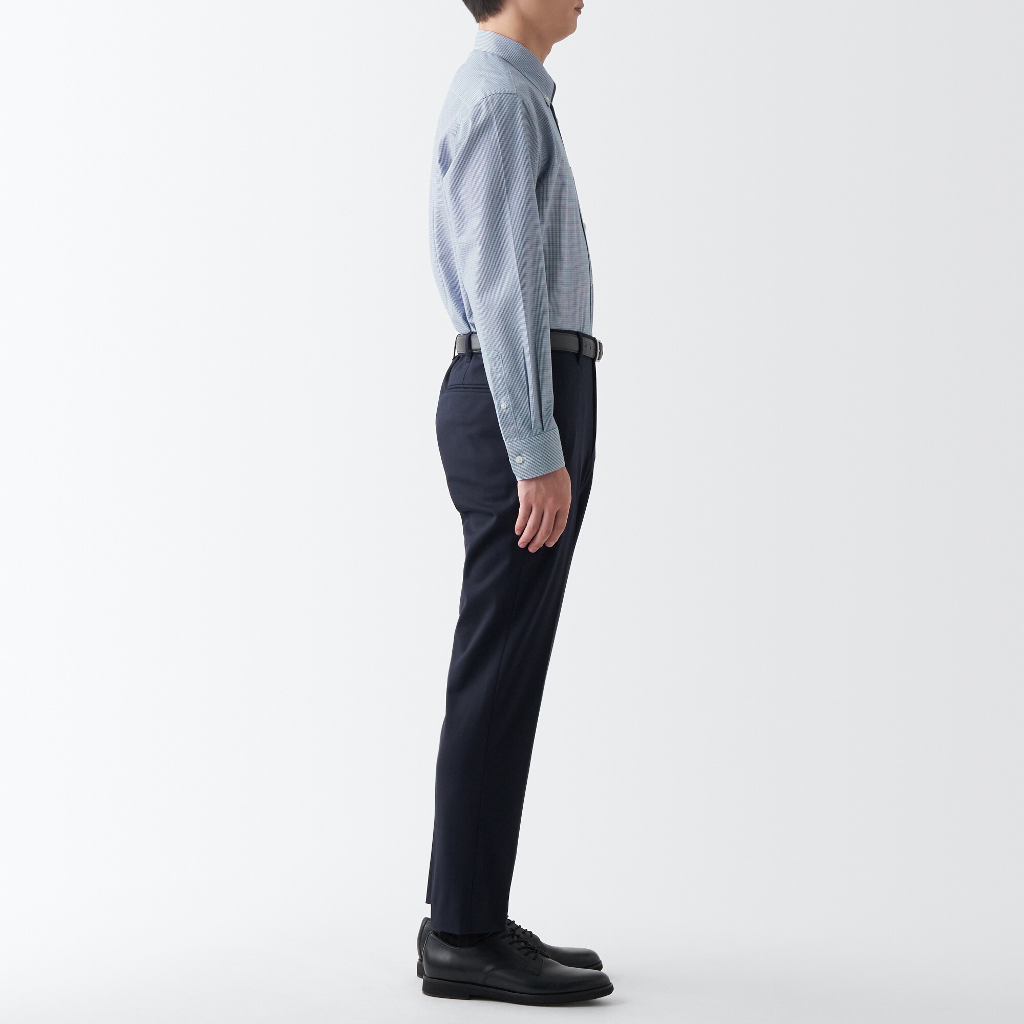 シワになりにくいボタンダウン長袖シャツ