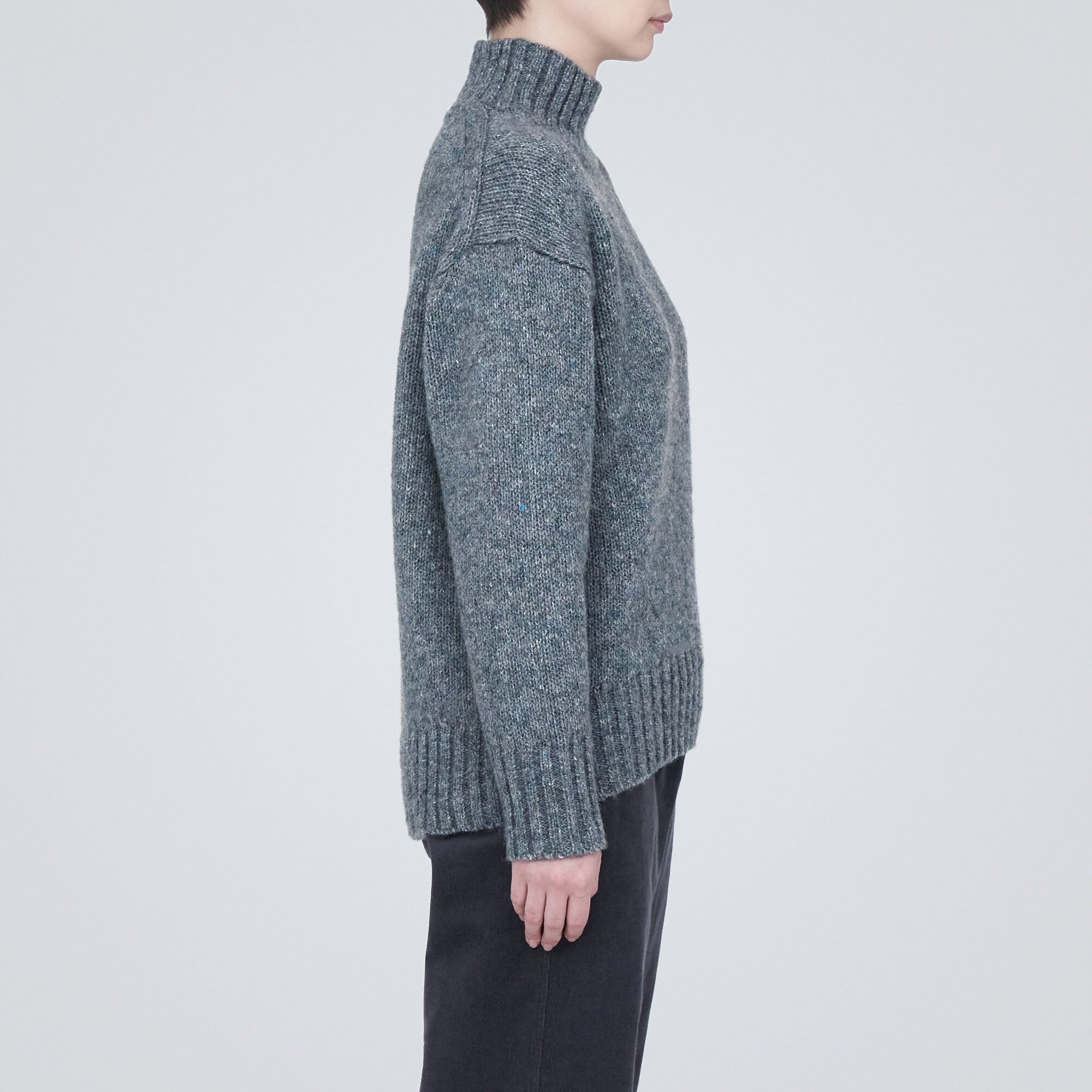 ウールヤク混ネップ糸ハイネックセーター