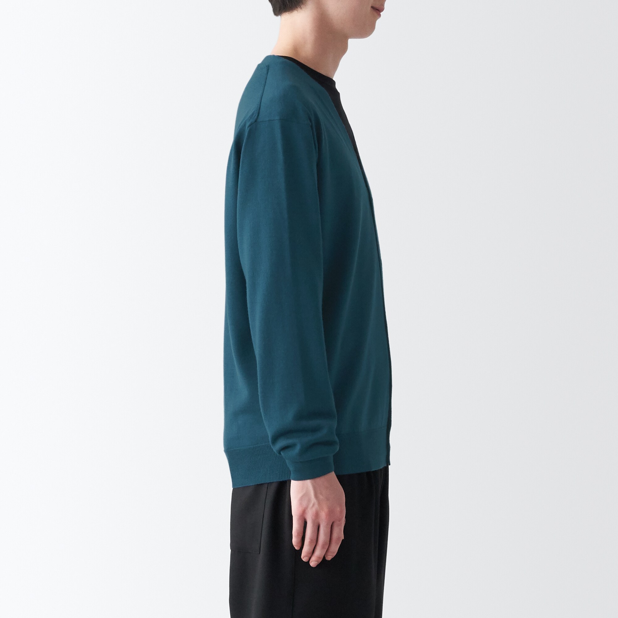 洗えるウールハイゲージＶネックカーディガン