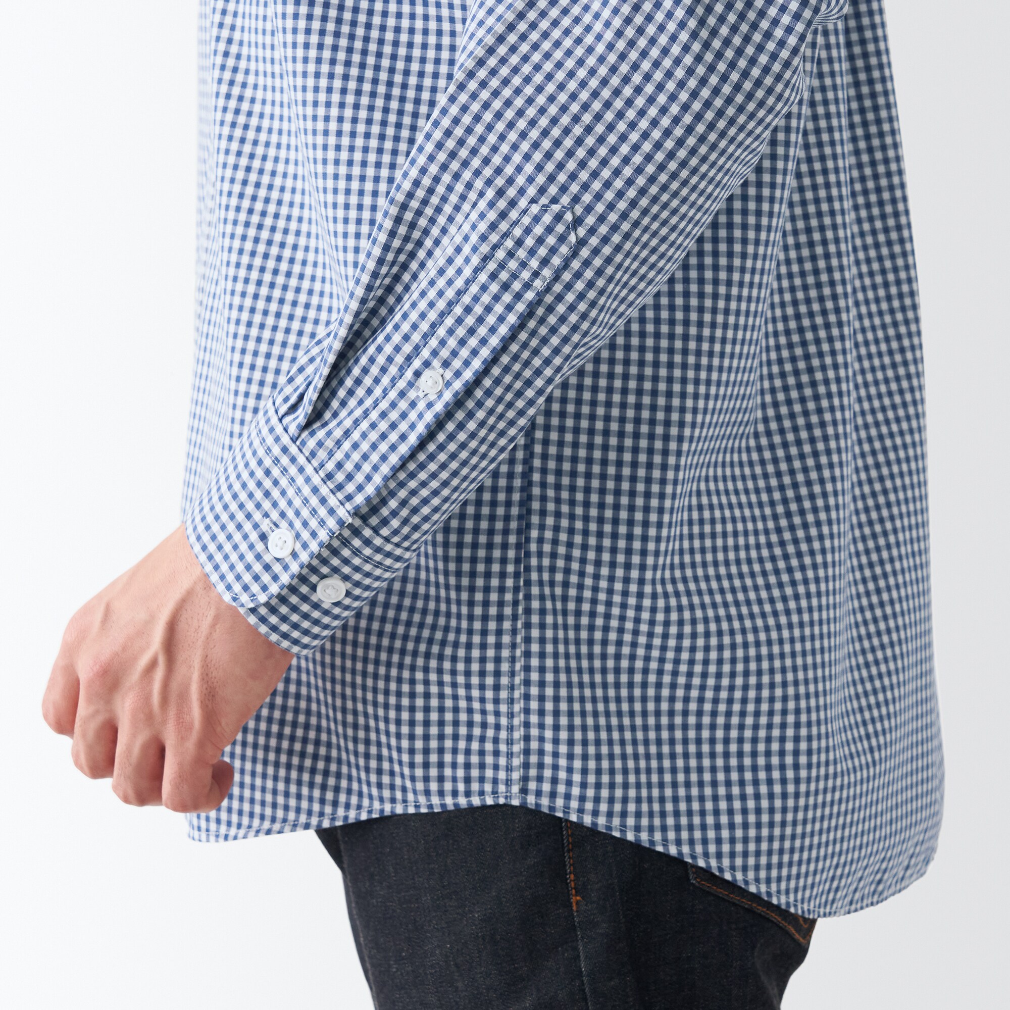 シワになりにくいボタンダウン長袖シャツ