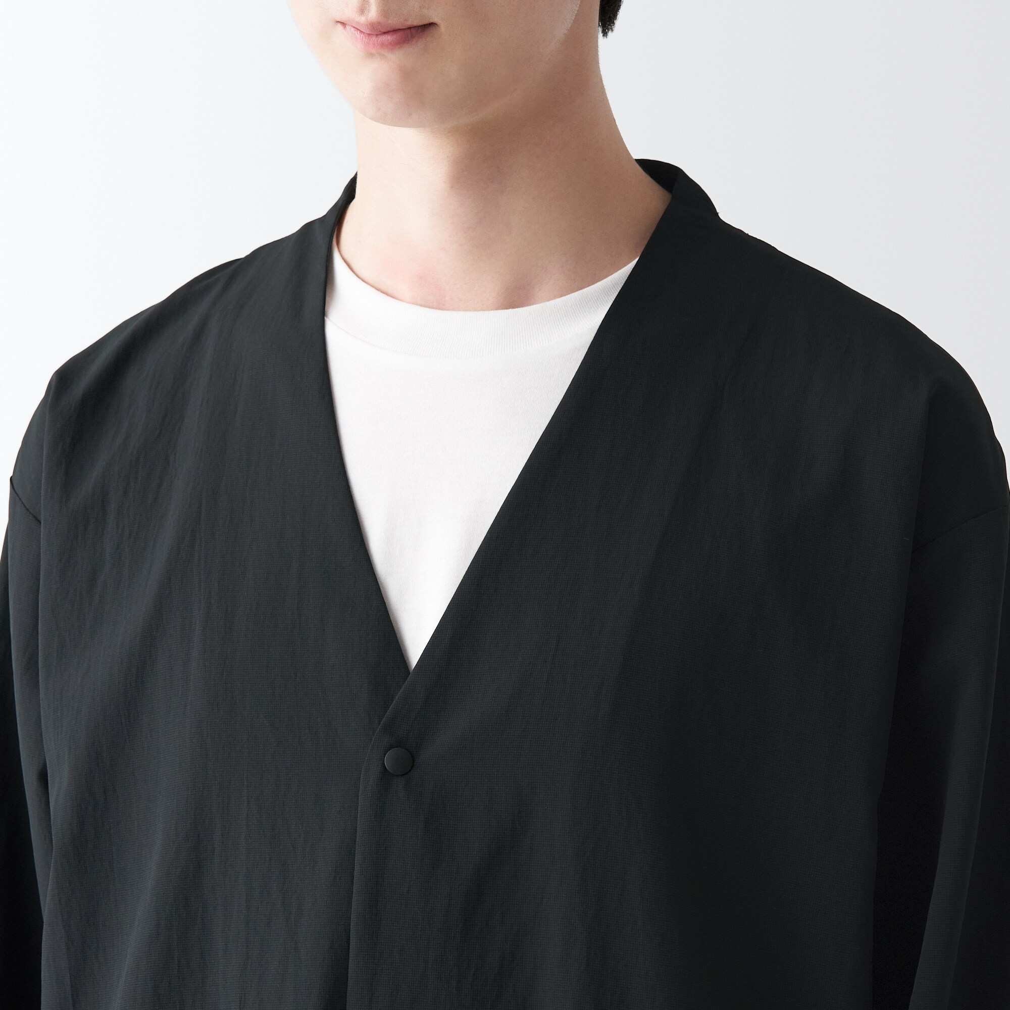 風を通すストレッチカーディガン