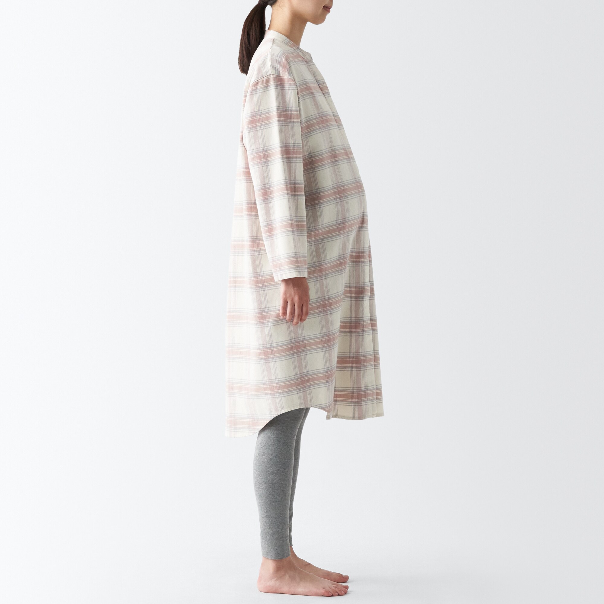 【両面起毛で温かい】脇に縫い目のない　フランネルパジャマ（マタニティ）