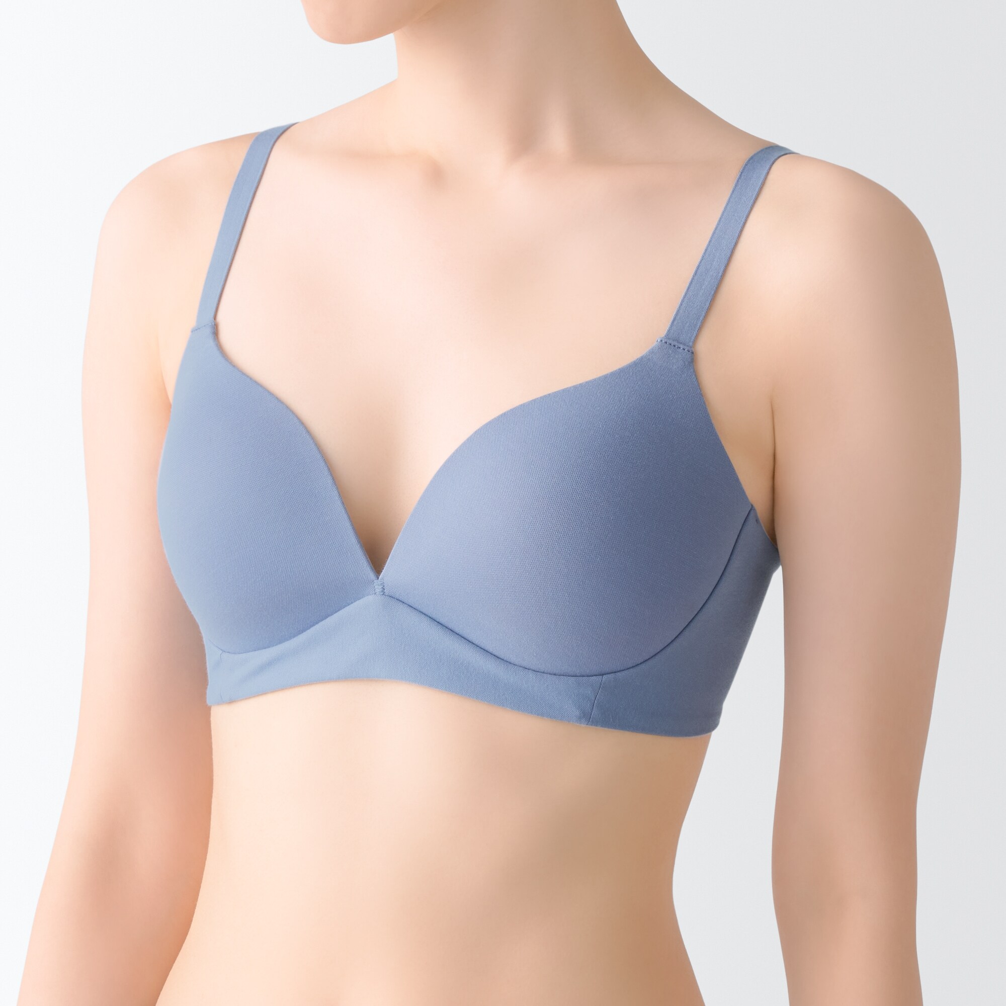 婦人　ノンワイヤーモールド　ホックのないブラジャー