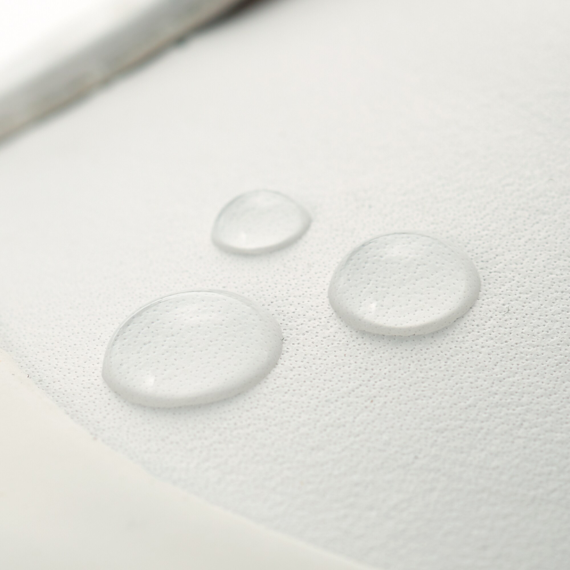 疲れにくい　撥水　レザースニーカー