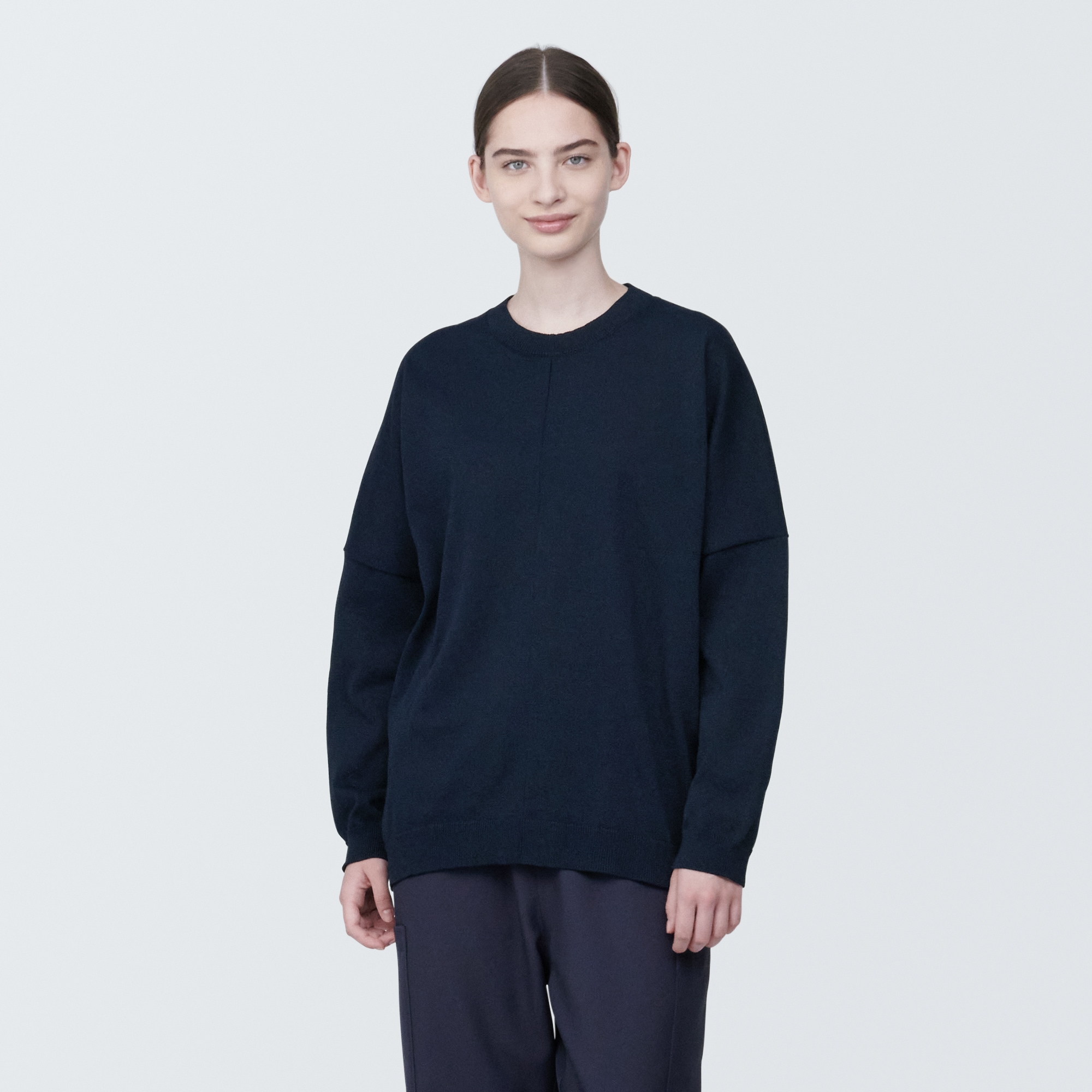 乾きやすいニットプルオーバー