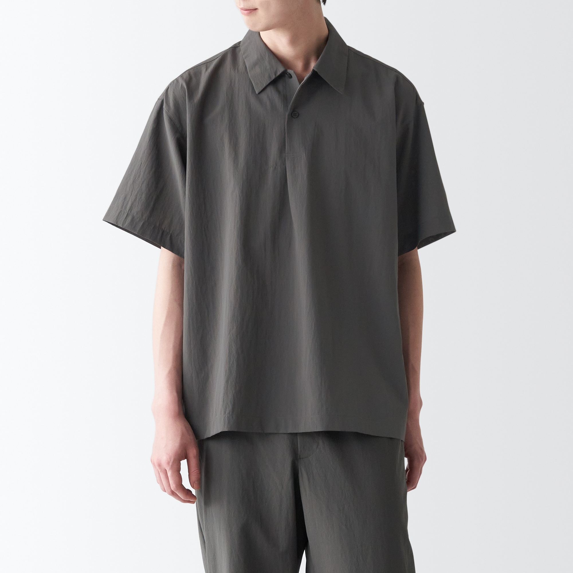 風を通すストレッチポロシャツ