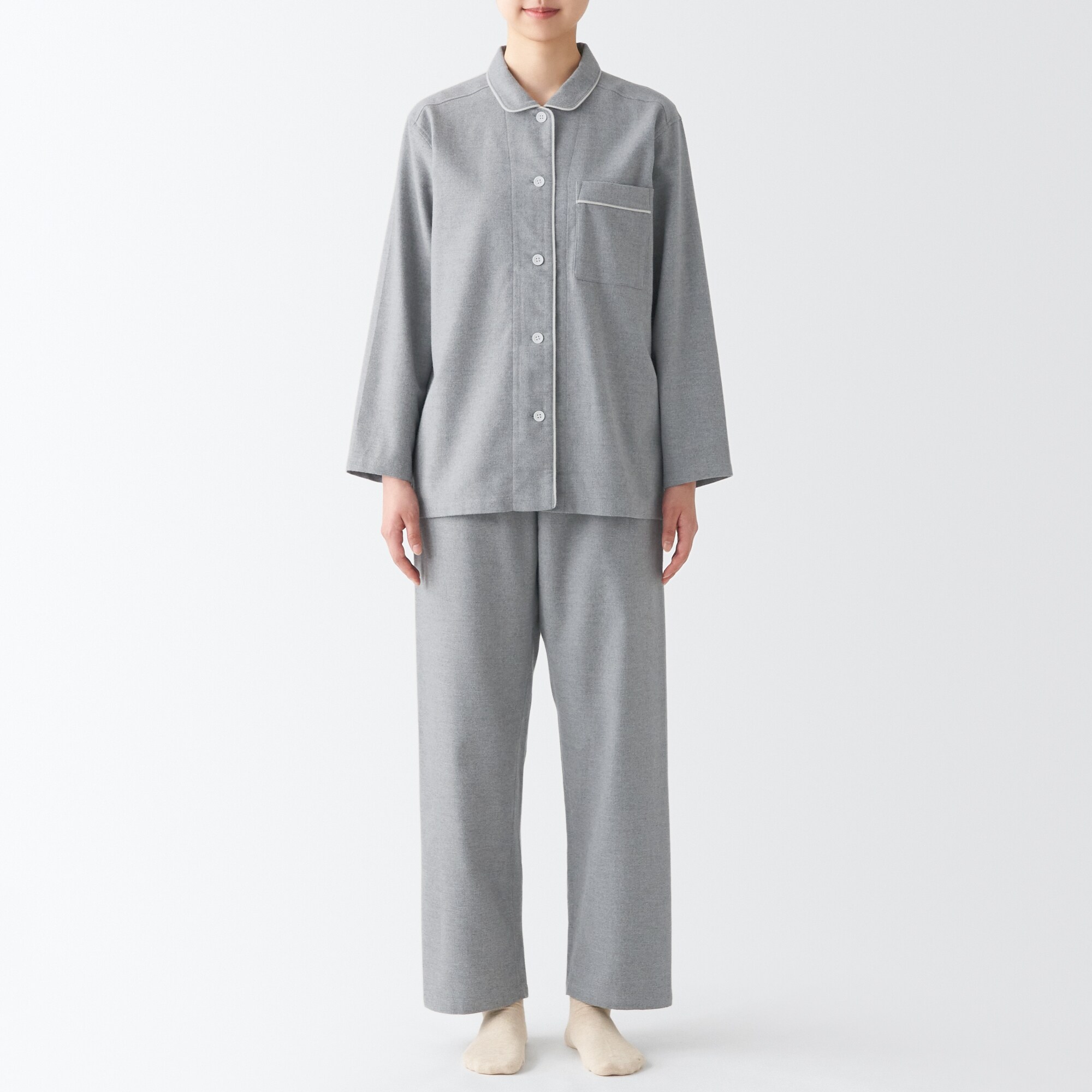【両面起毛で温かい】脇に縫い目のない　フランネルパジャマ（旧仕様：丸襟タイプ・お尻ポケットなし）