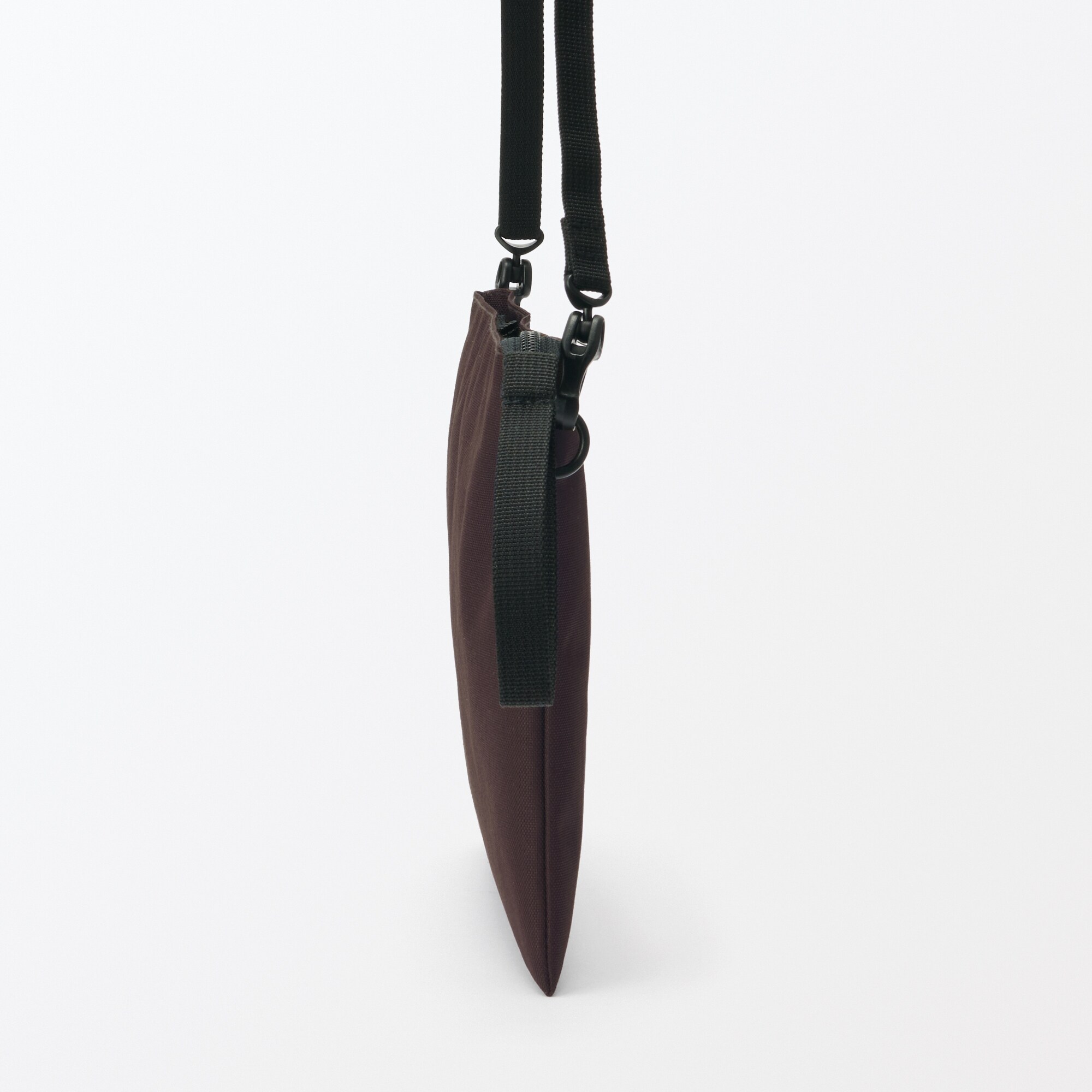 ポーチとしても使える　撥水サコッシュ