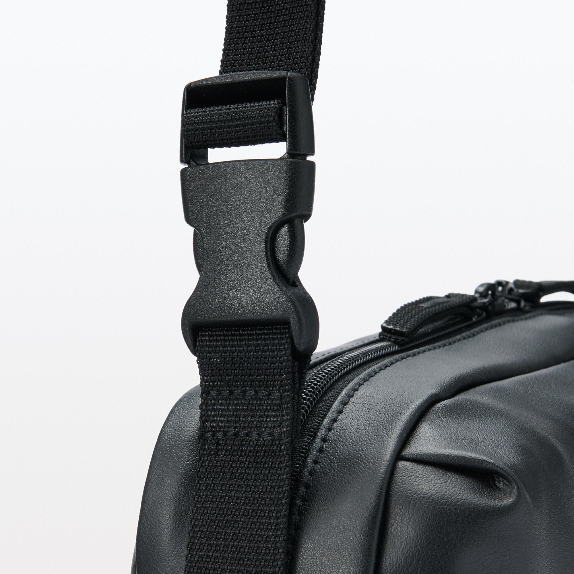 植物由来の原料を使った　ショルダーバッグ