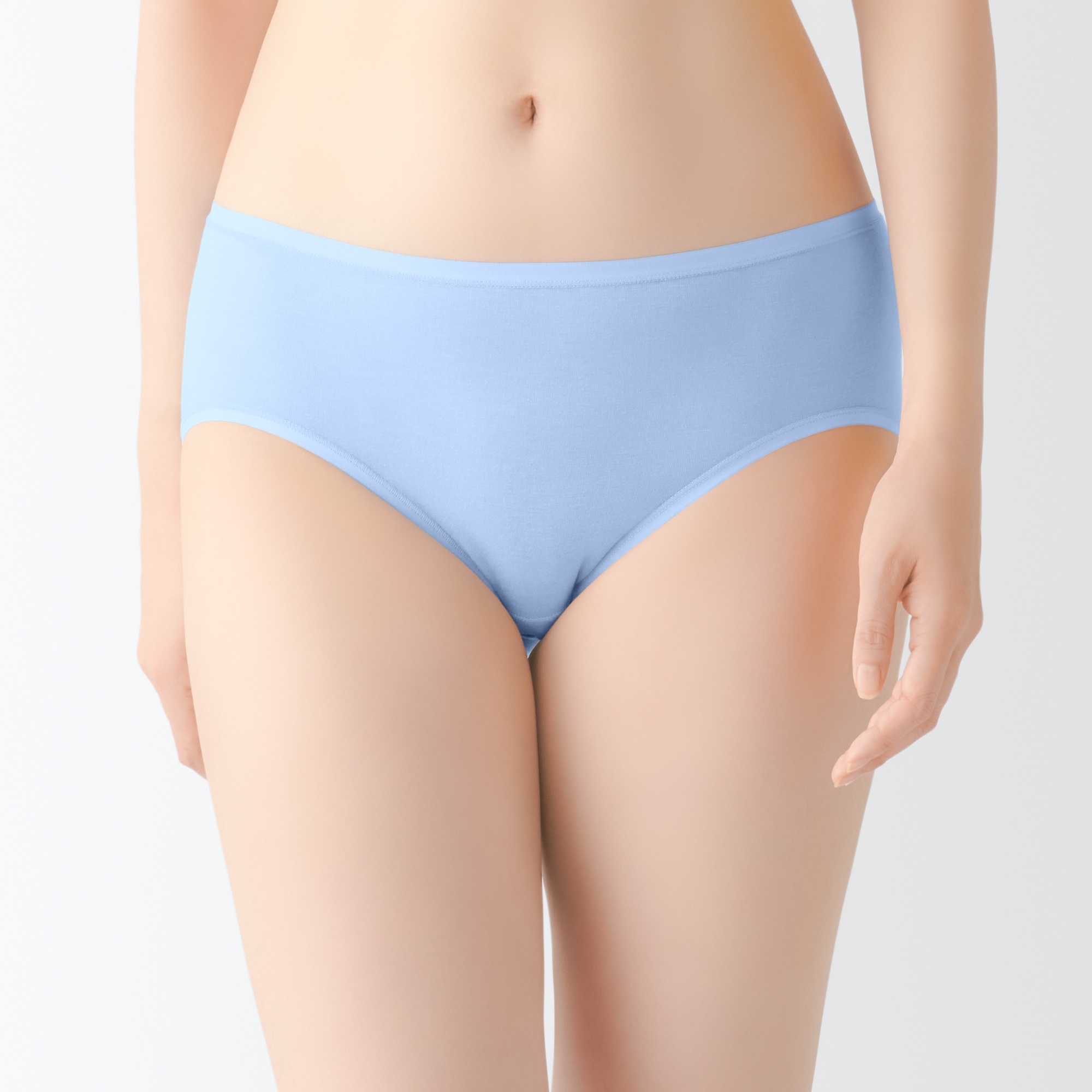 婦人　なめらかミディショーツ