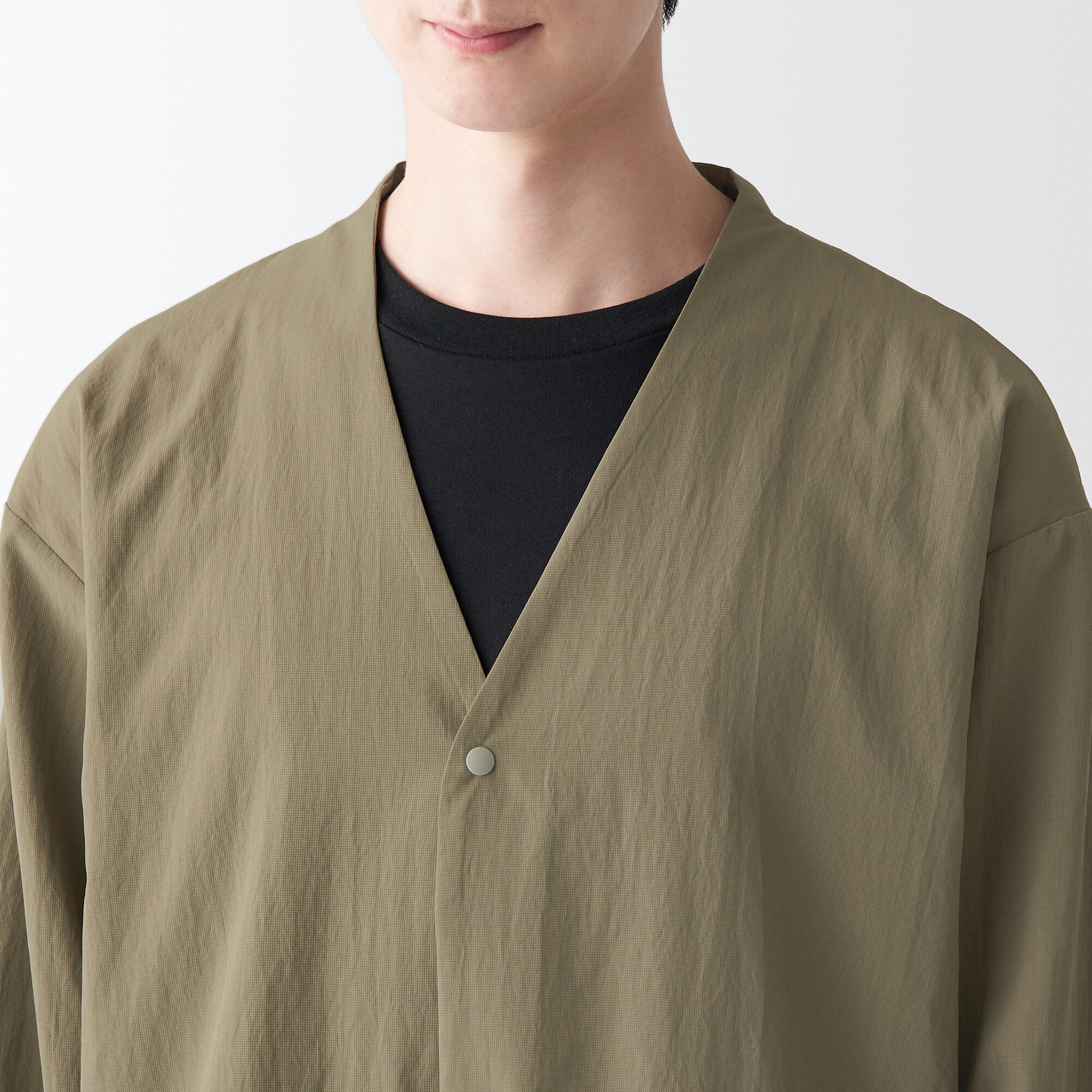 風を通すストレッチカーディガン