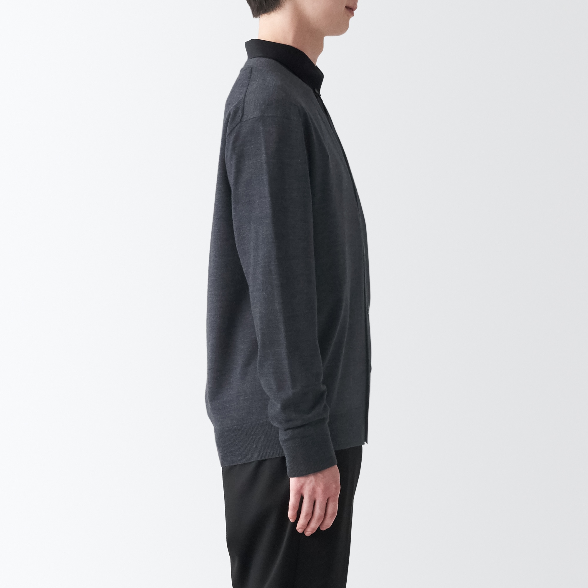 洗えるウールハイゲージＶネックカーディガン