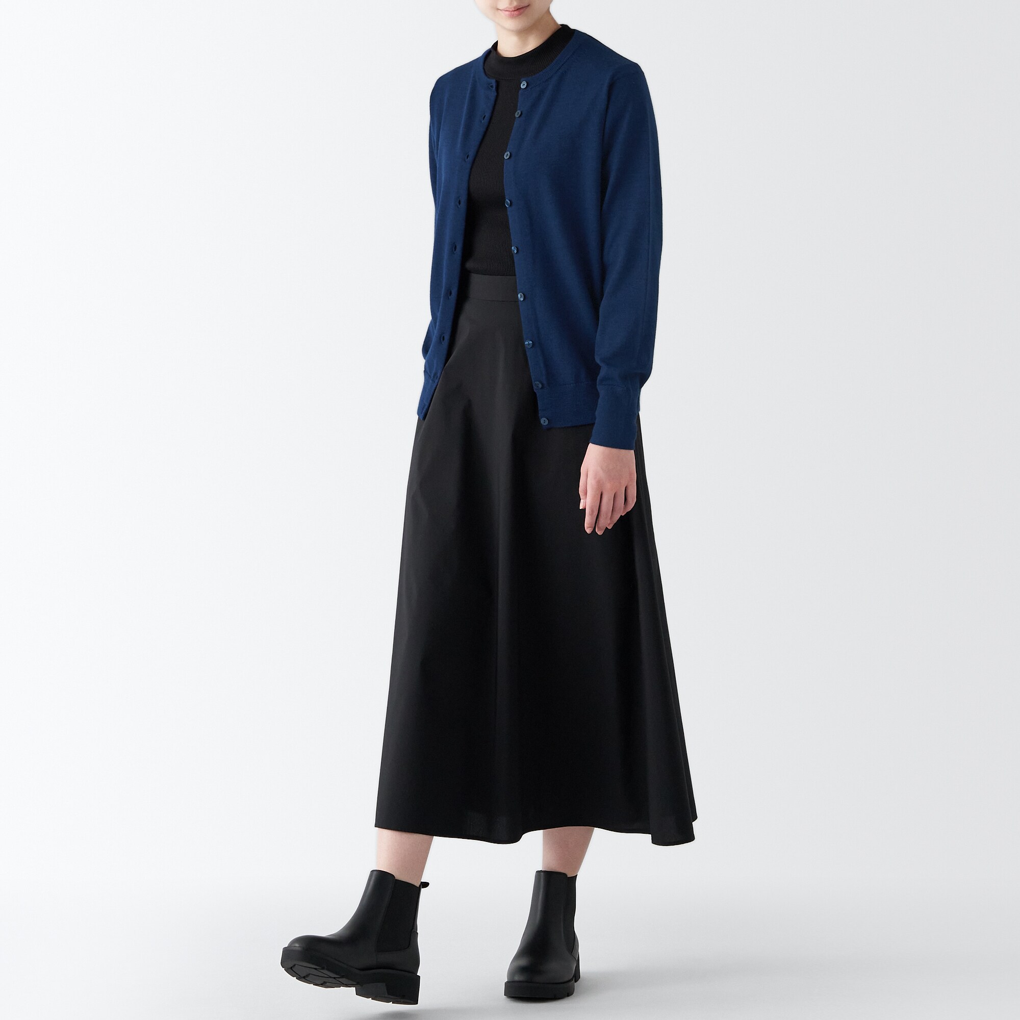 洗えるウールハイゲージクルーネックカーディガン