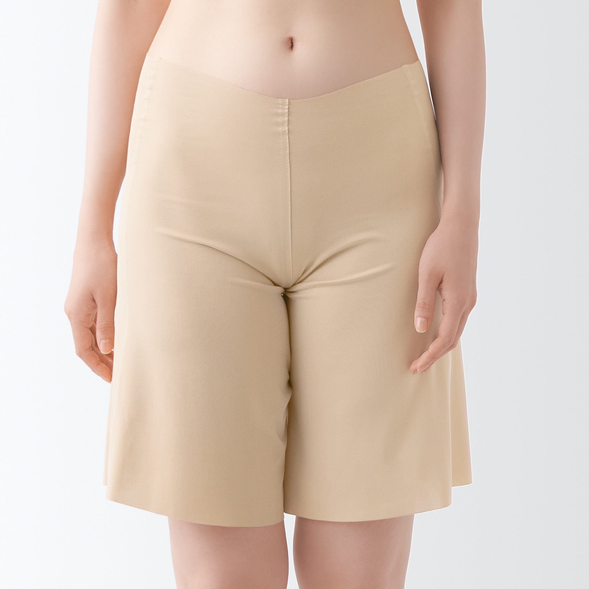 どこにも縫い目がないペチパンツ