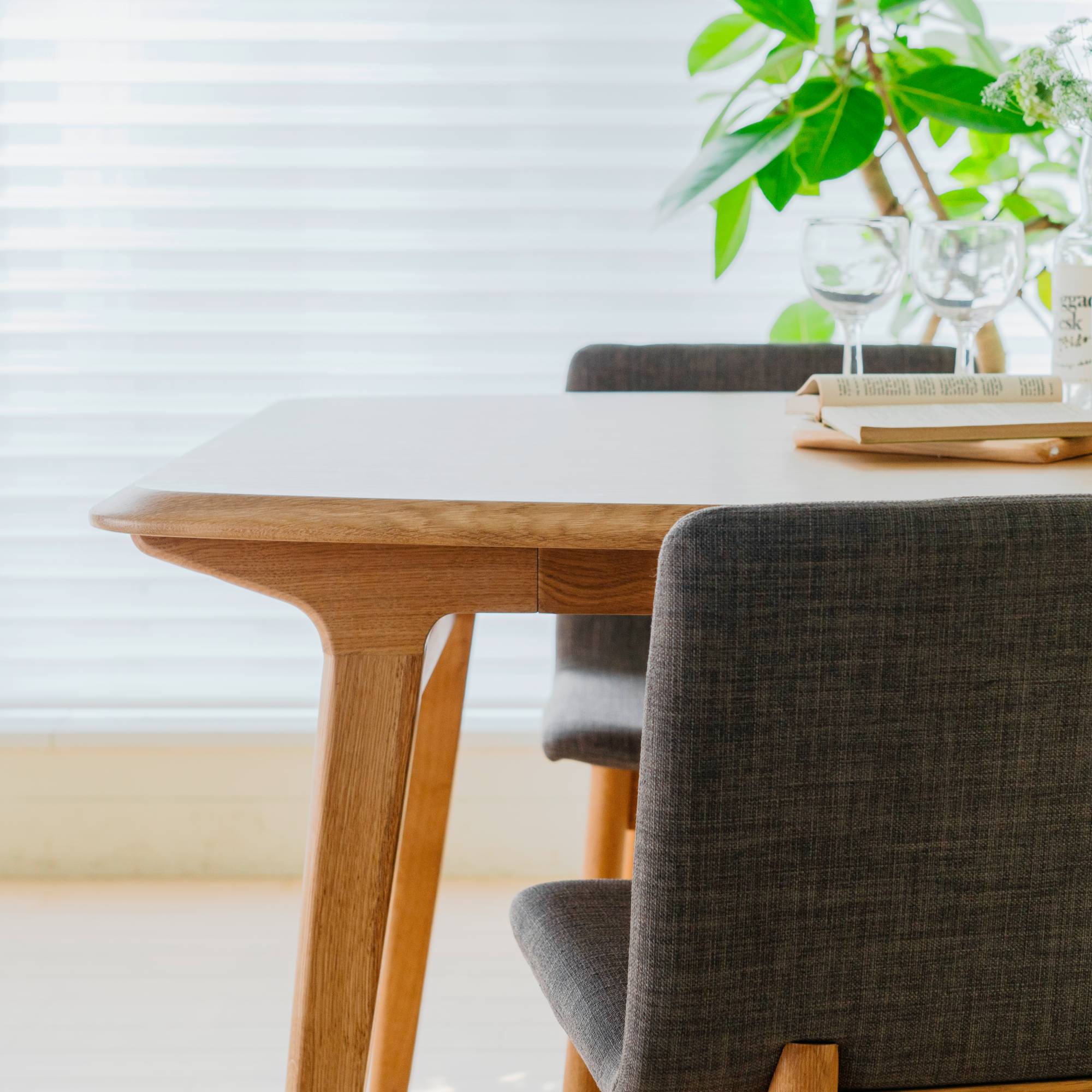 ［ＩＤＥＥ］ＩＫＩ　ＤＩＮＩＮＧ　ＴＡＢＬＥ　１４００