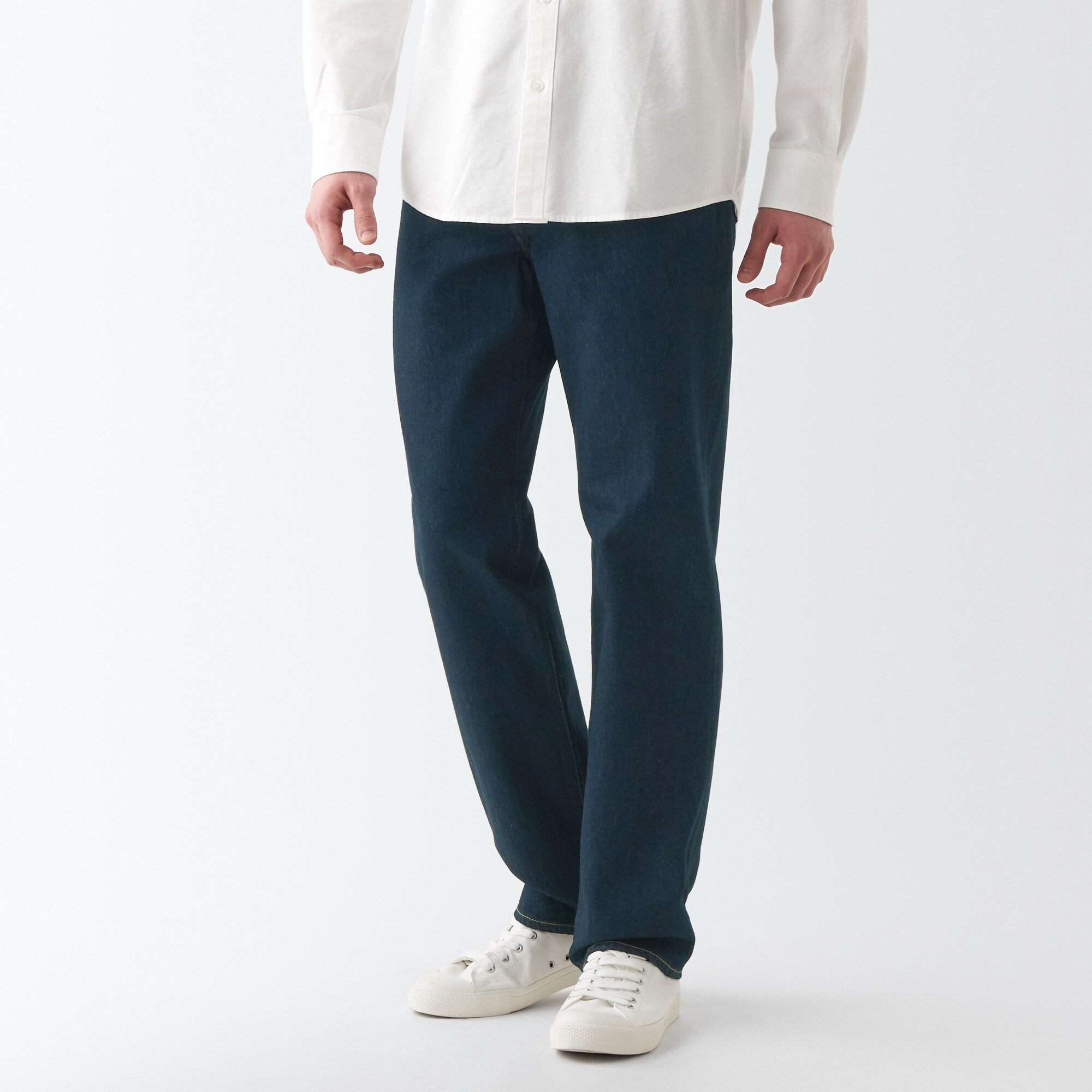 デニムレギュラーパンツ　股下８２ｃｍ　黒