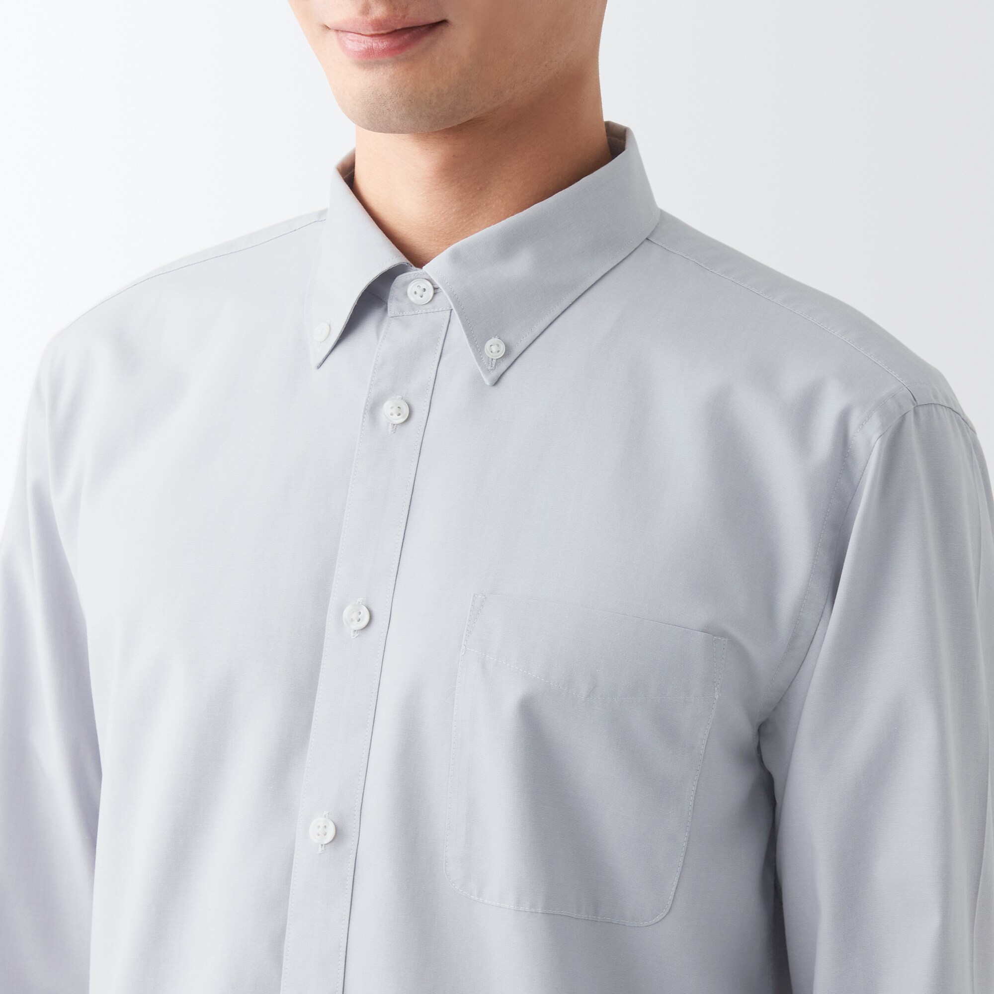 シワになりにくいボタンダウン長袖シャツ
