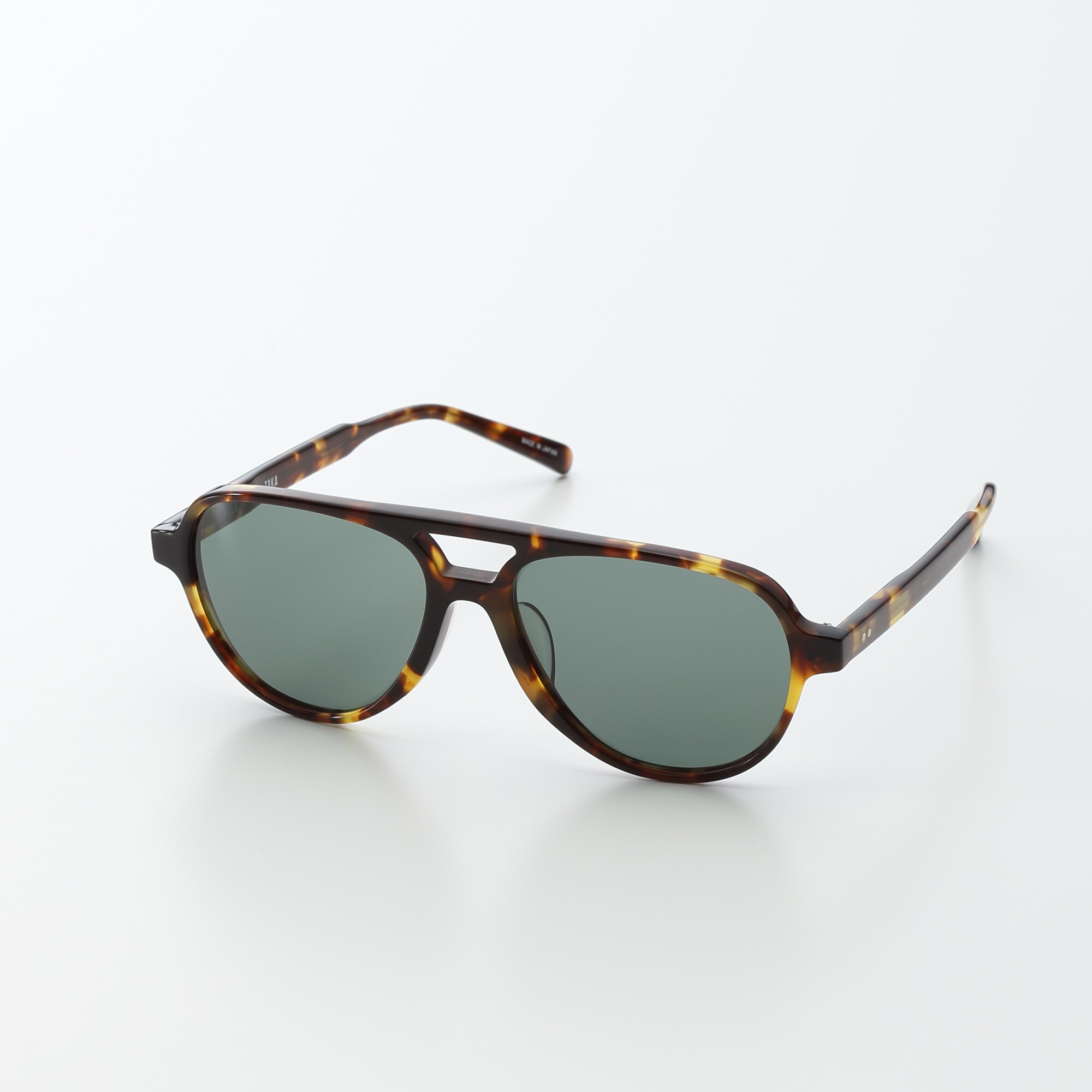 ガラスレンズのサングラス　ティアドロップ　べっ甲柄×ブラック