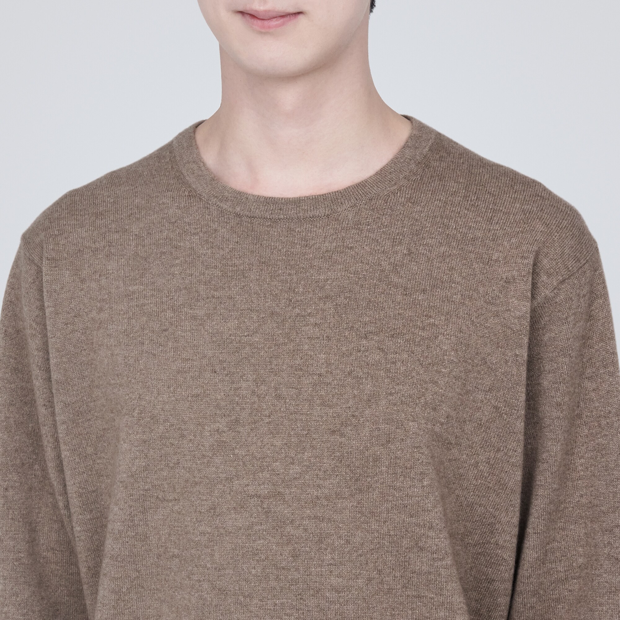 自然のまんまの色カシミヤクルーネックセーター（数量限定）