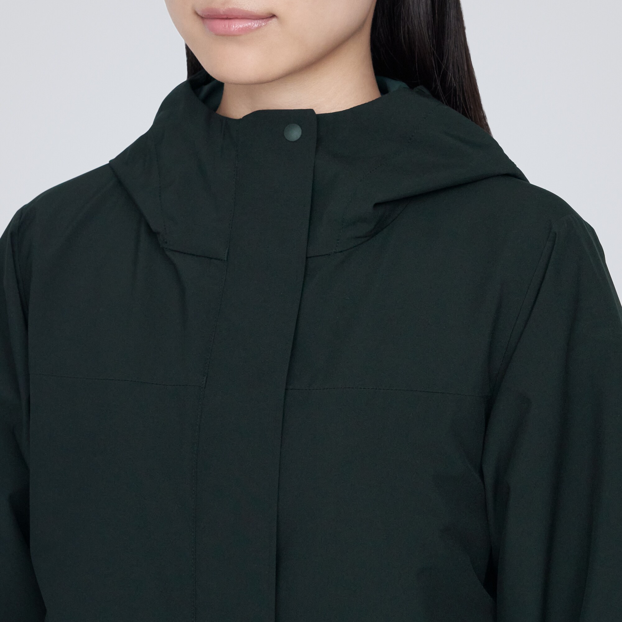 蒸れにくい　撥水フード付きジャケット