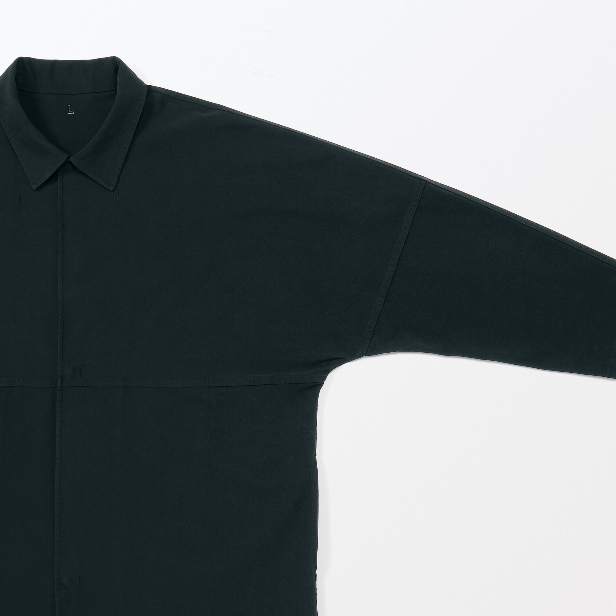 燃えにくい素材を使ったステンカラーコート