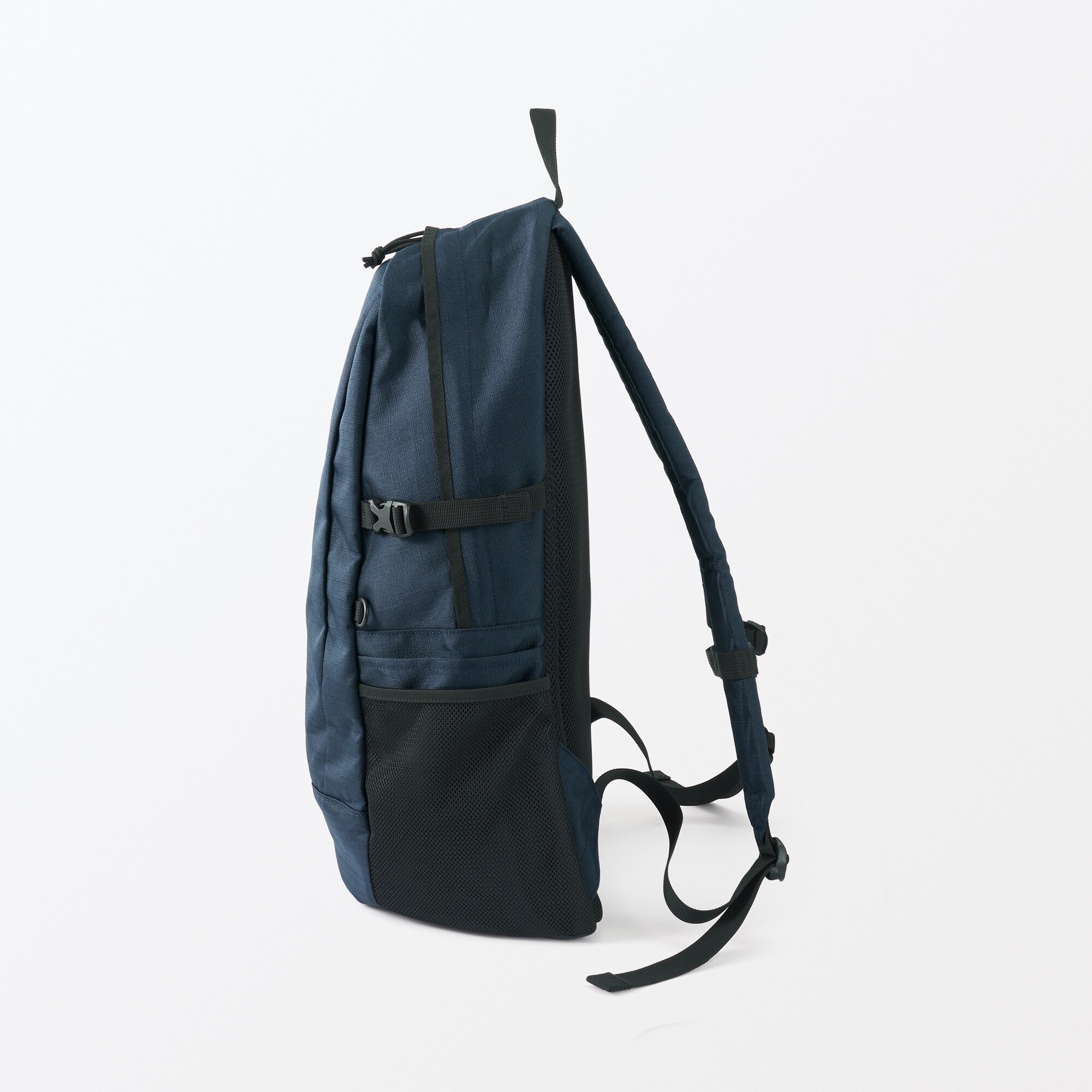 肩の負担を軽くする　撥水大容量リュックサック