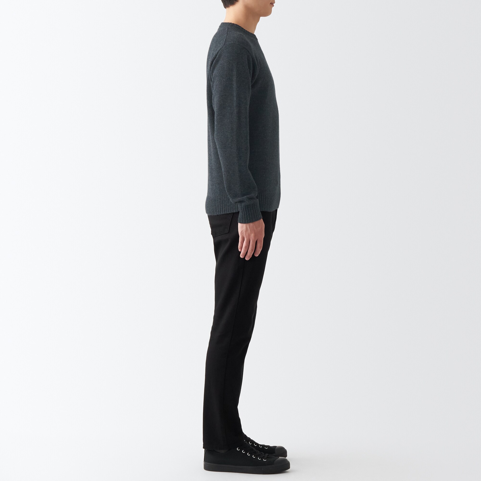 洗えるウールミドルゲージクルーネックセーター