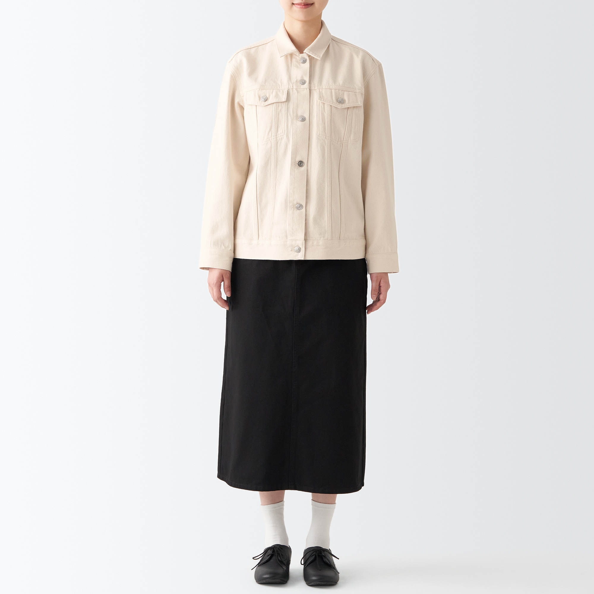 洗いざらしデニムジャケット（生成）