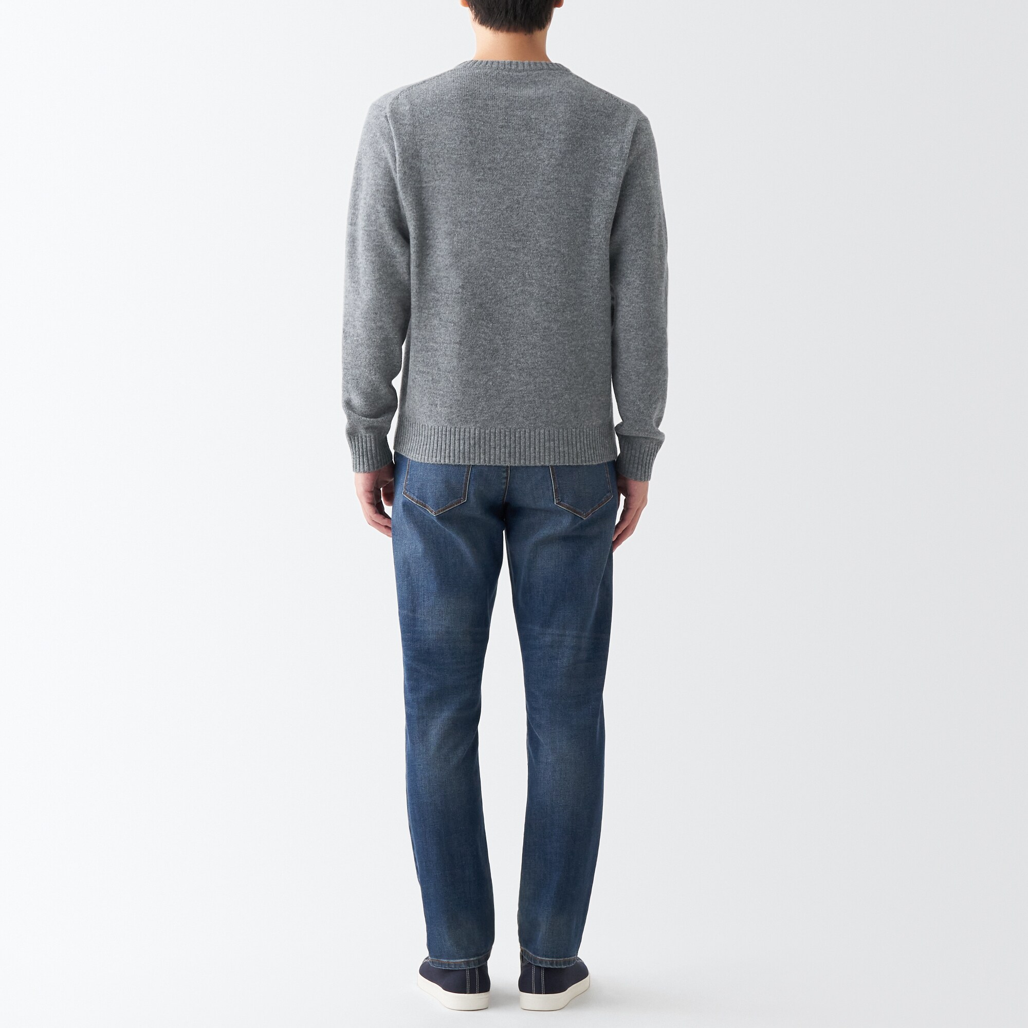 ウールミドルゲージクルーネックセーター