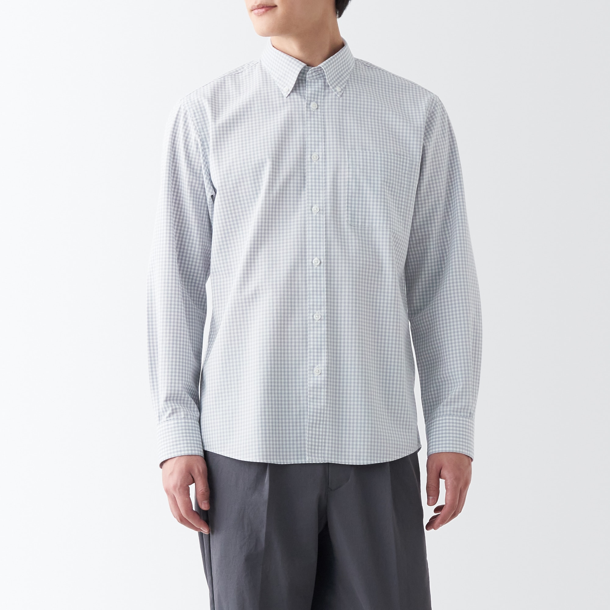 シワになりにくいボタンダウン長袖シャツ