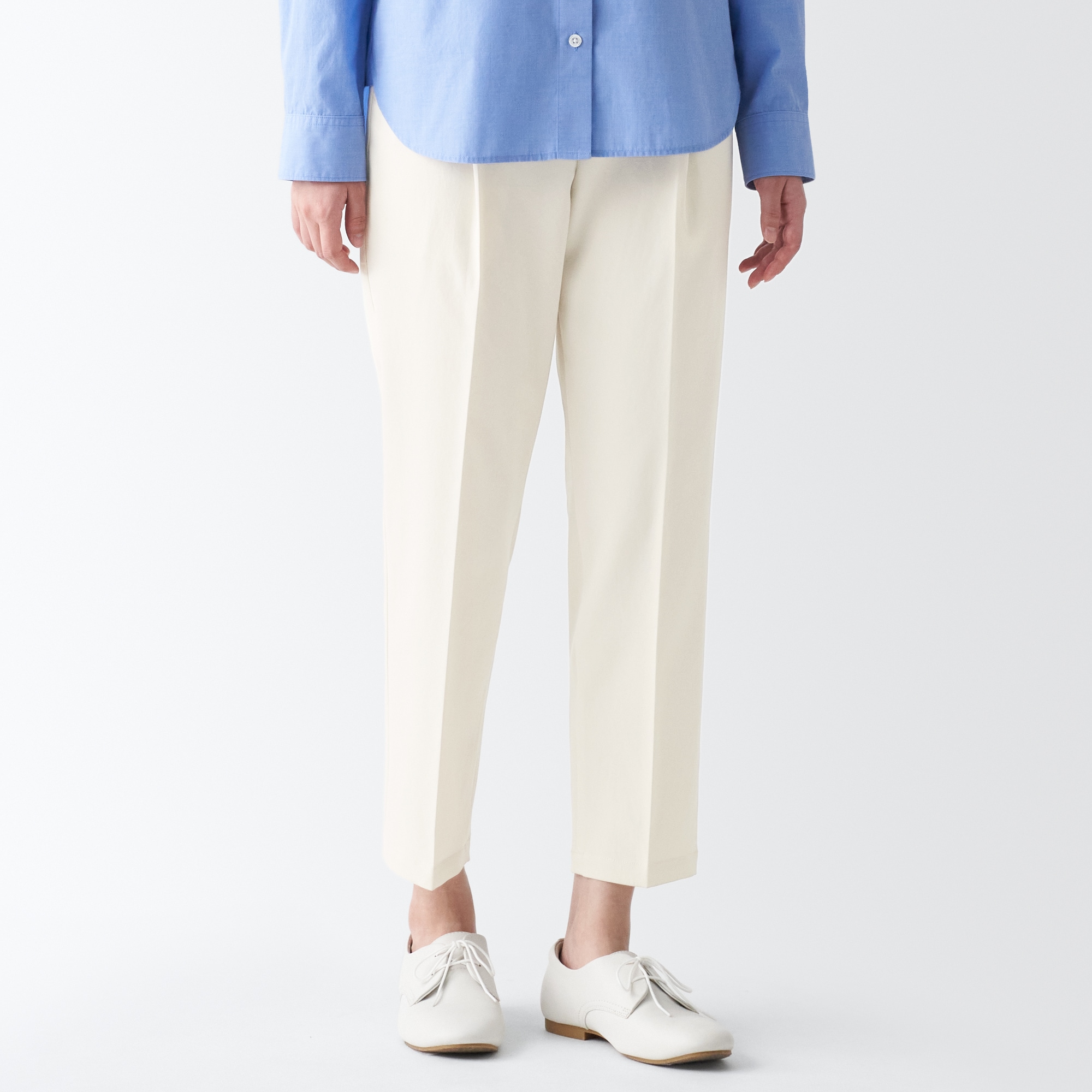 再生ポリエステルテーパードパンツ