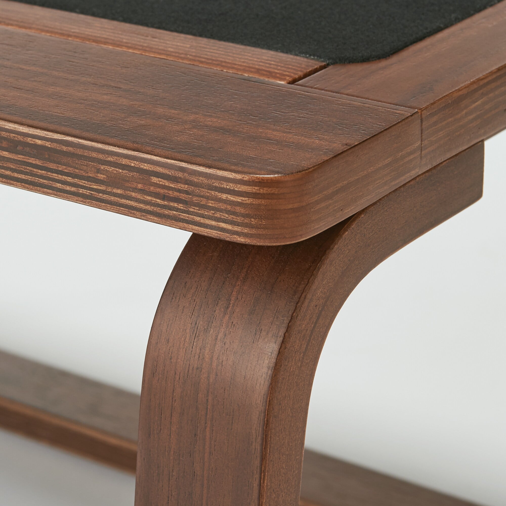 リビングでもダイニングでもつかえるベンチ・１・ウォールナット材（カバー別売り）