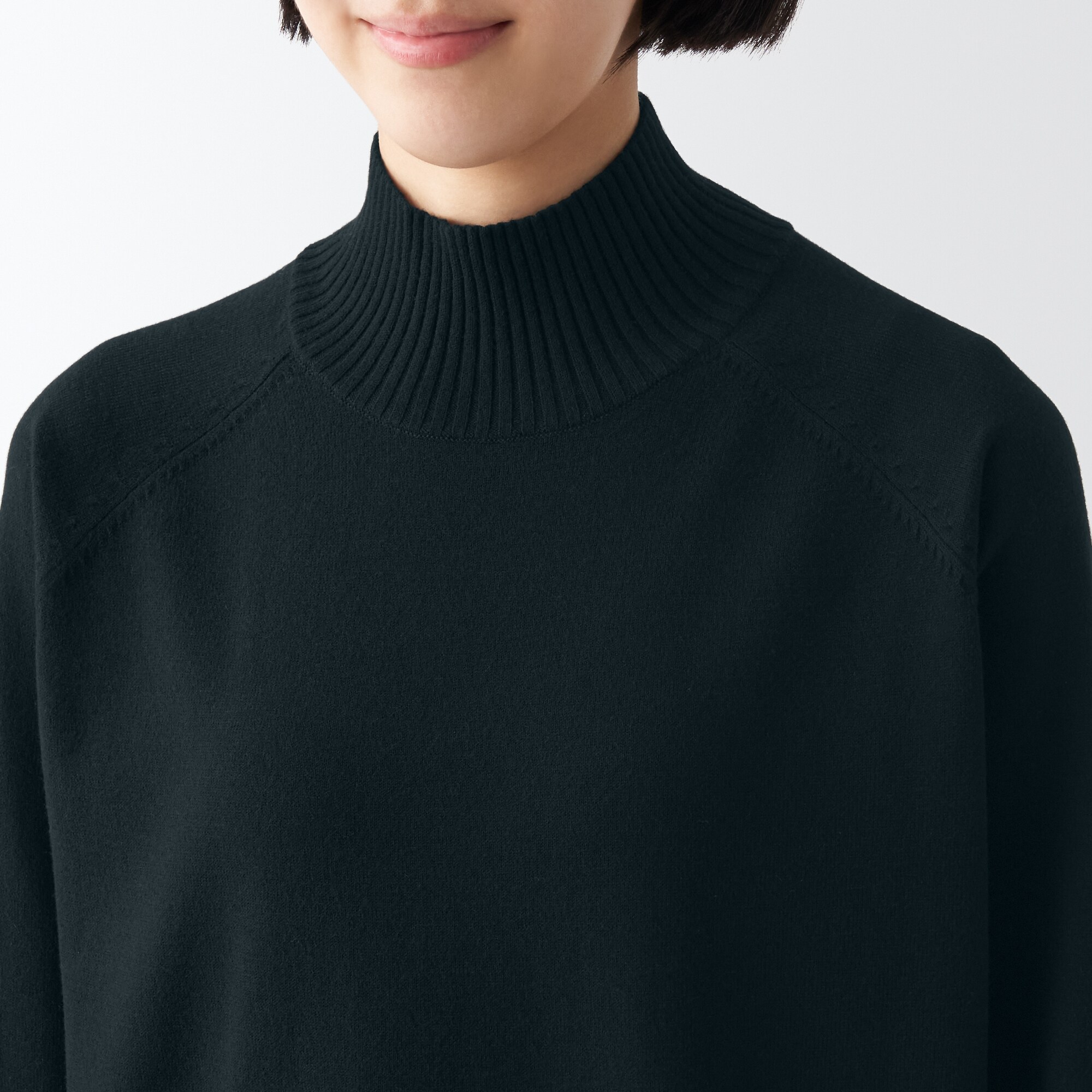 洗えるニットハイネックワンピース