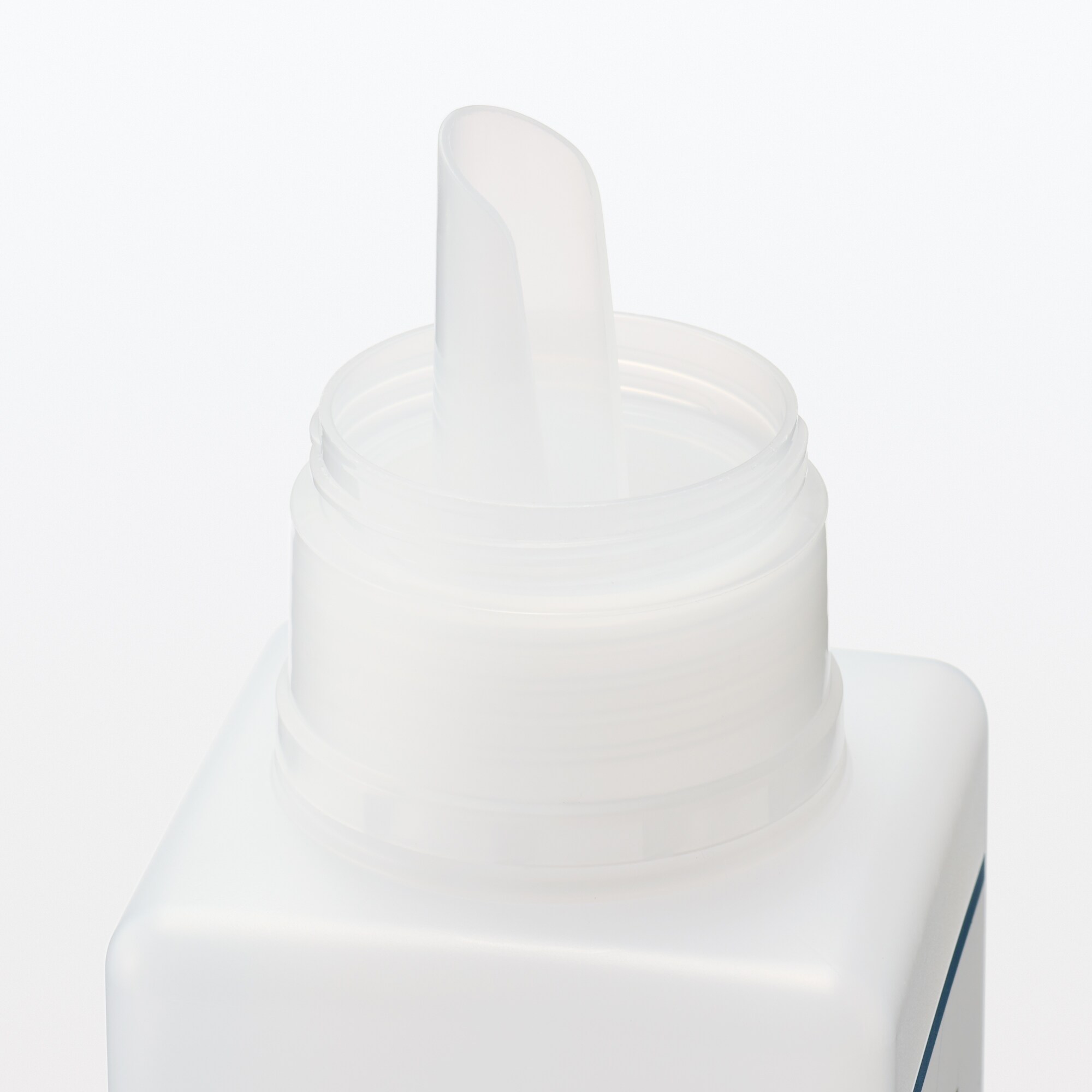 【洗濯用】衣類用洗剤　濃縮タイプ／５００ｍＬ