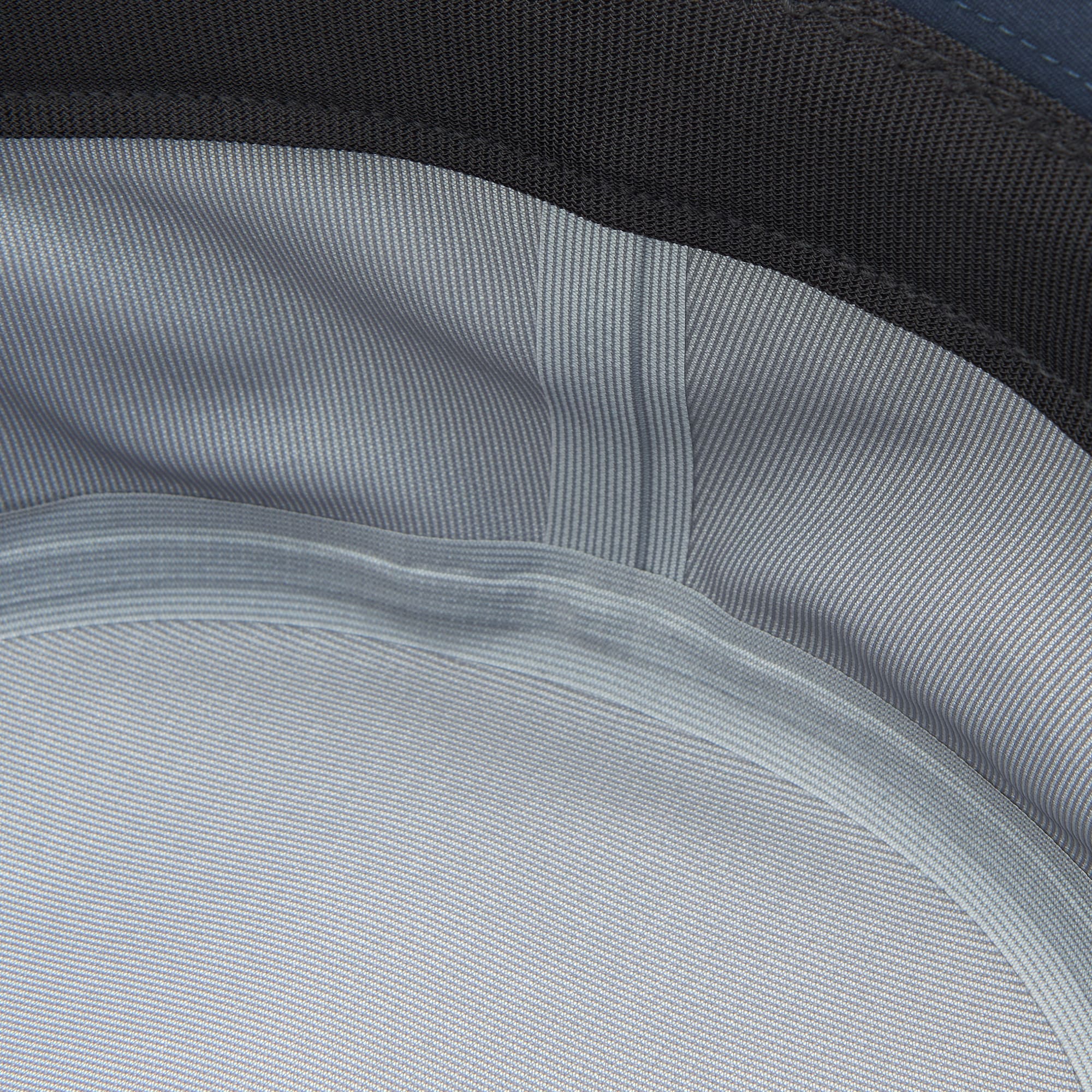 ＵＶカット　透湿撥水　防水テープ使い　サファリハット