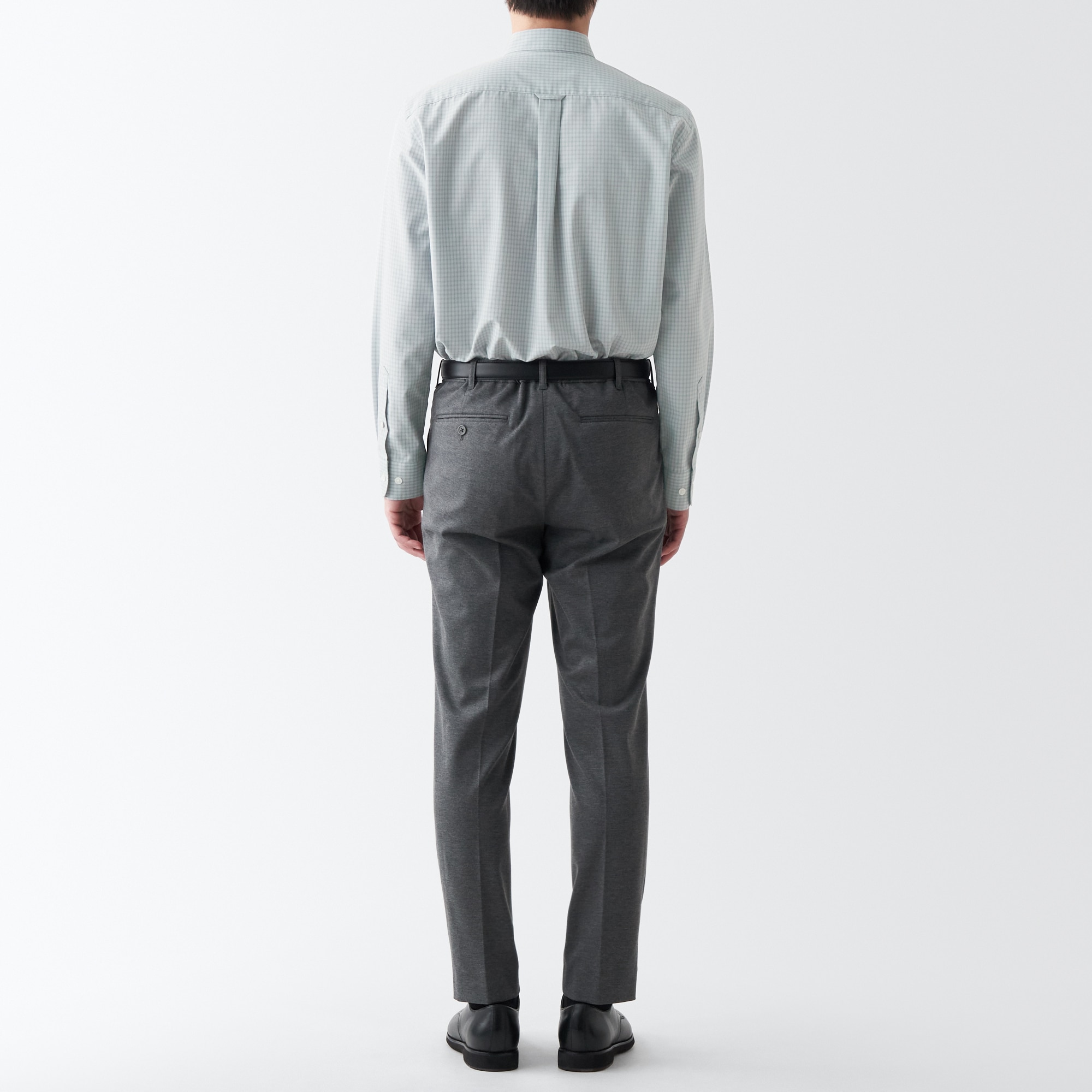 シワになりにくいボタンダウン長袖シャツ