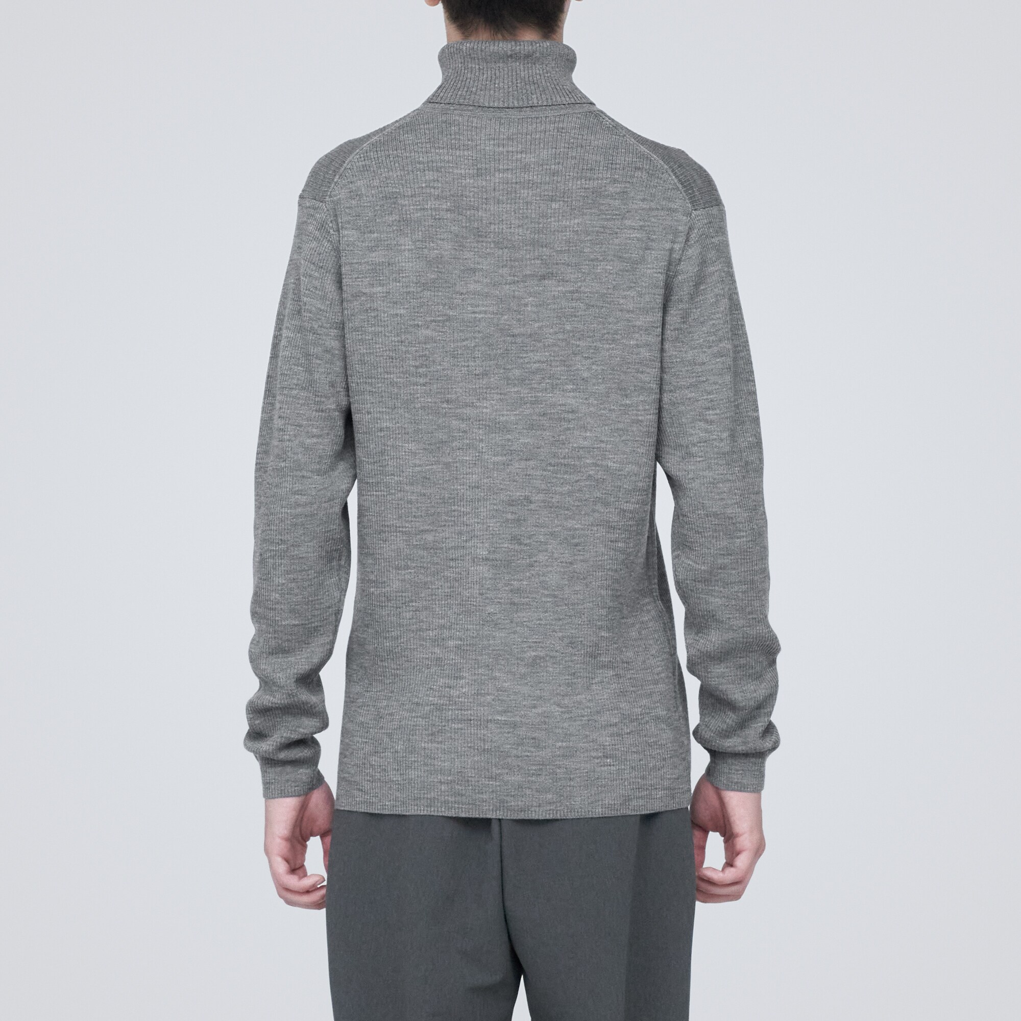 洗えるウールリブタートルネックセーター