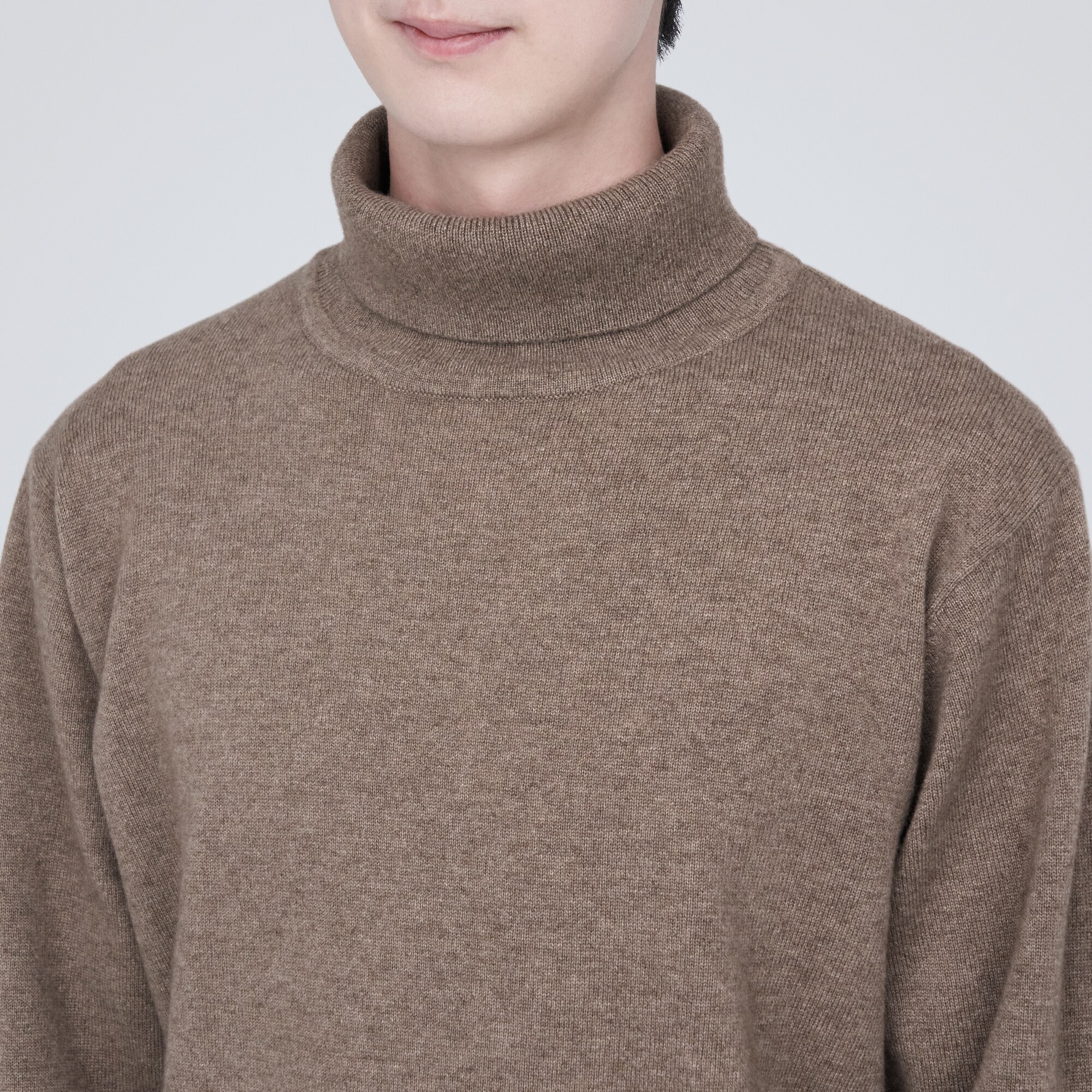 自然のまんまの色カシミヤタートルネックセーター（数量限定）