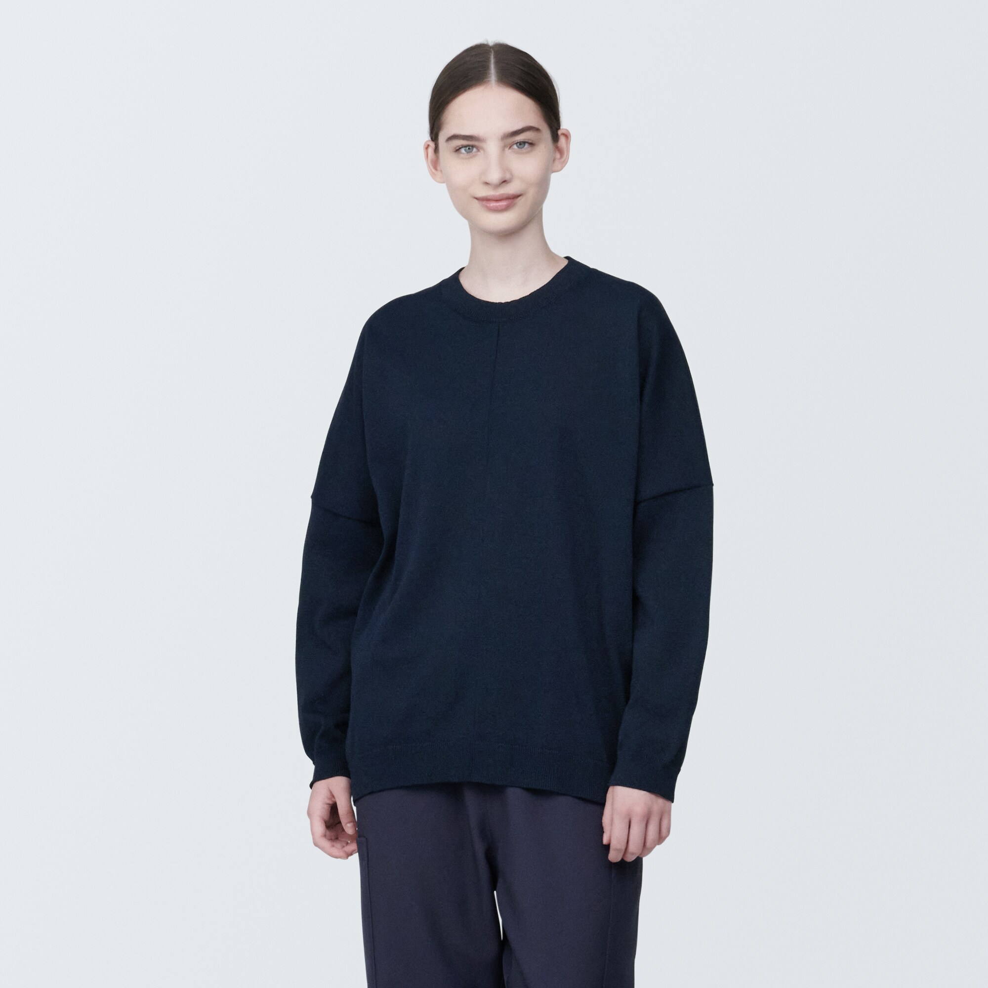 乾きやすいニットプルオーバー