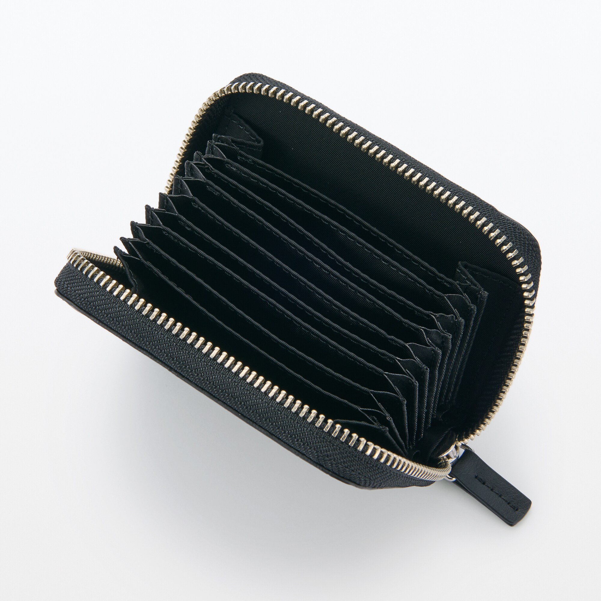 植物由来の原料を使った　カードホルダー