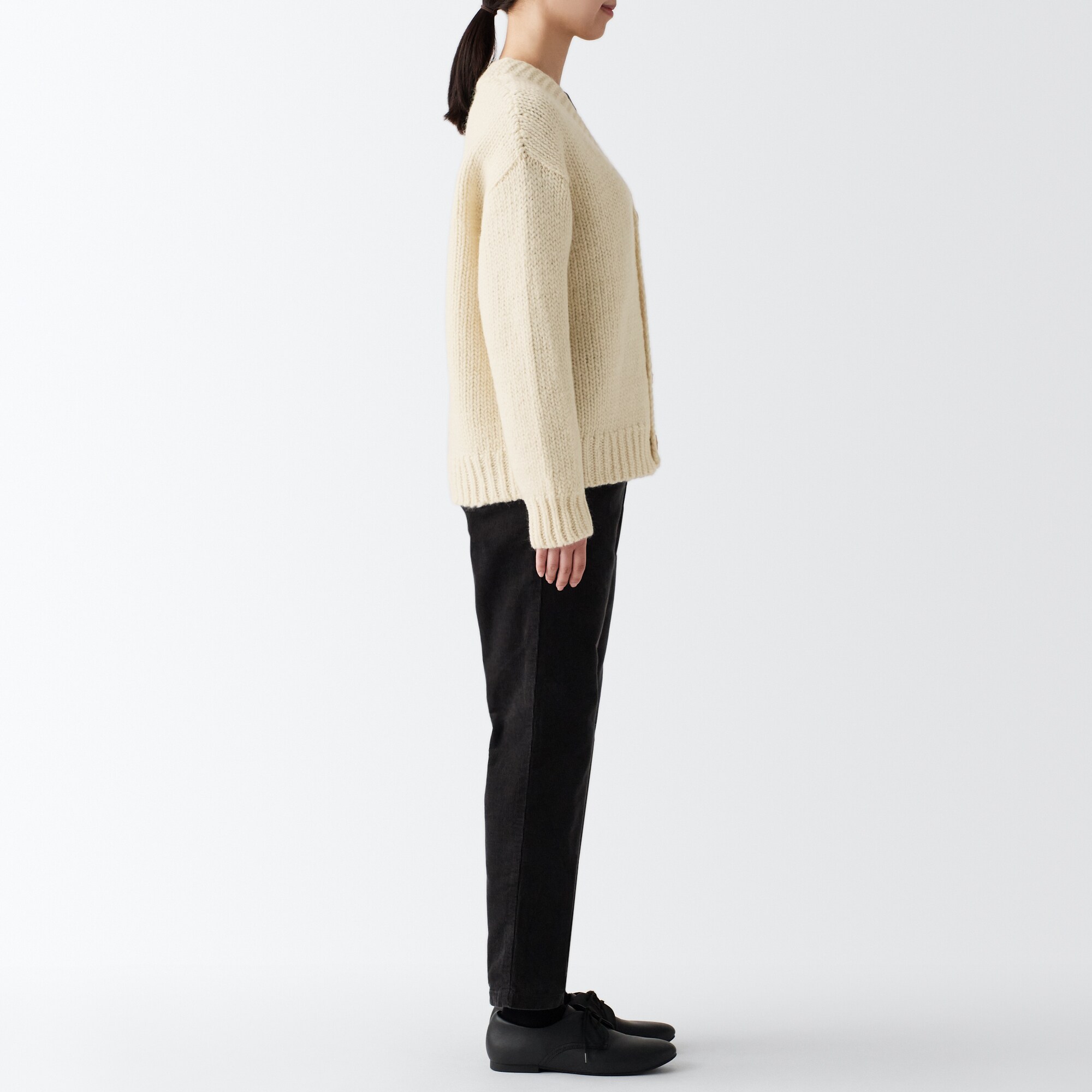 手編みニットカーディガン