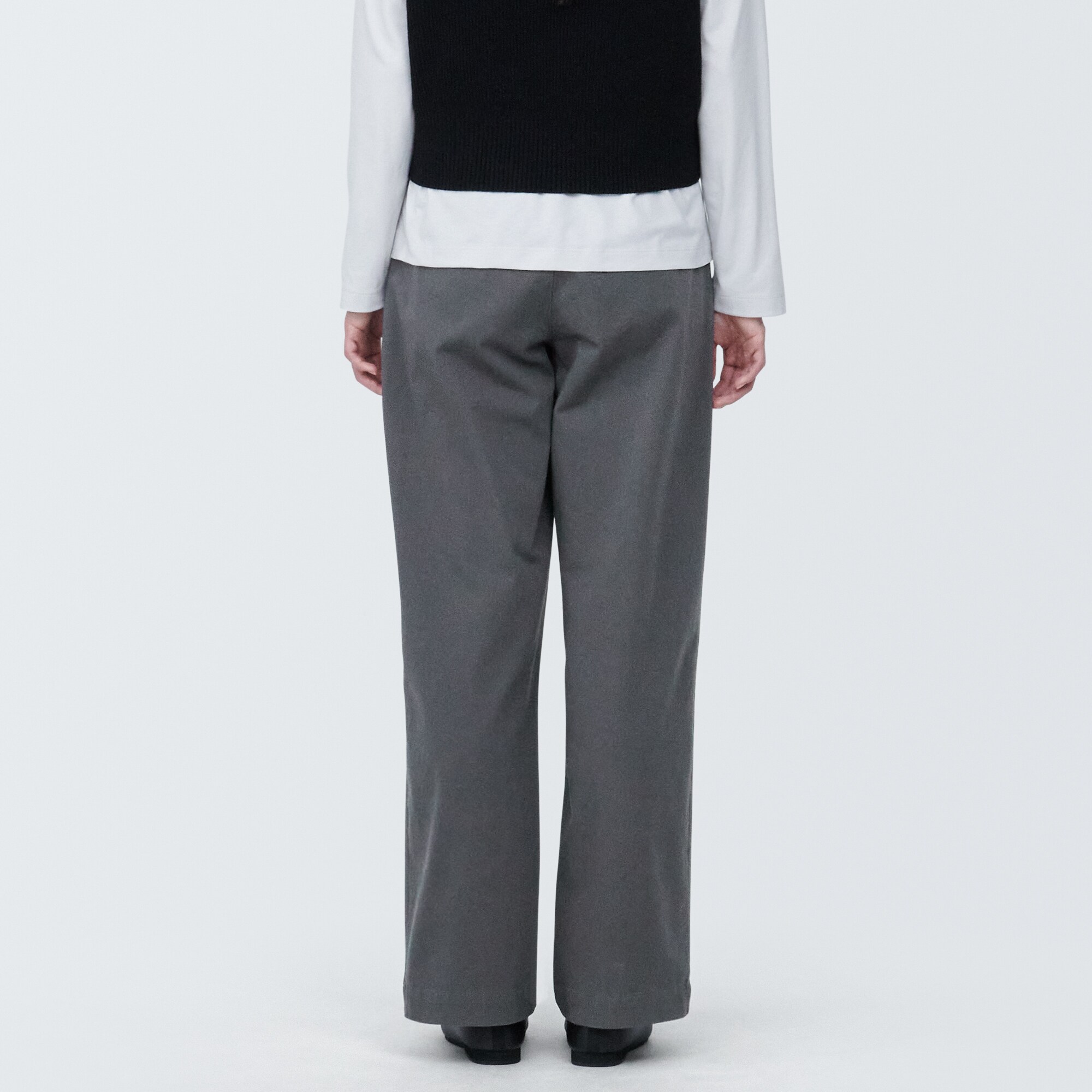 婦人　縦横ストレッチチノタックワイドパンツ　股下長め