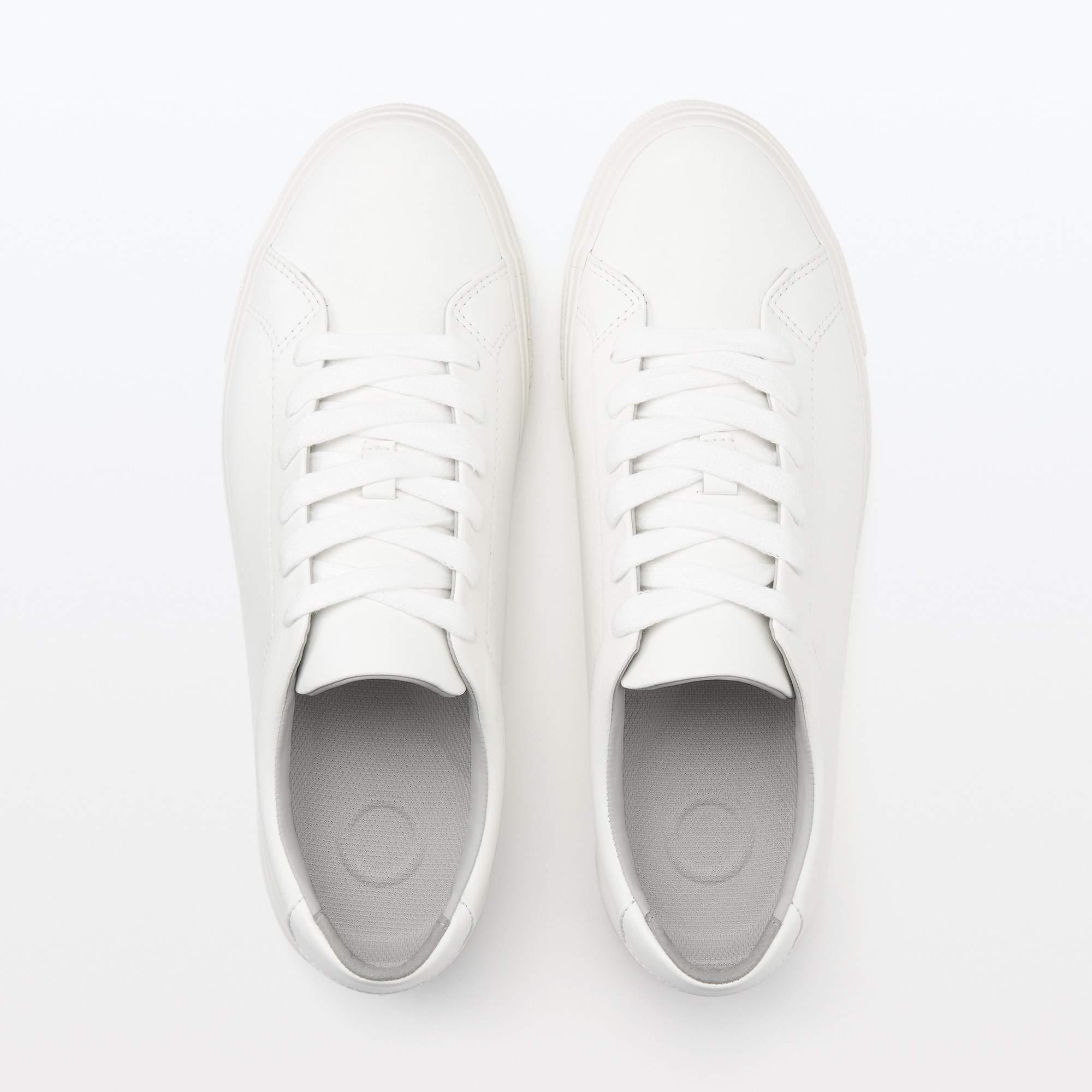 紳士　疲れにくい　再生レザースニーカー