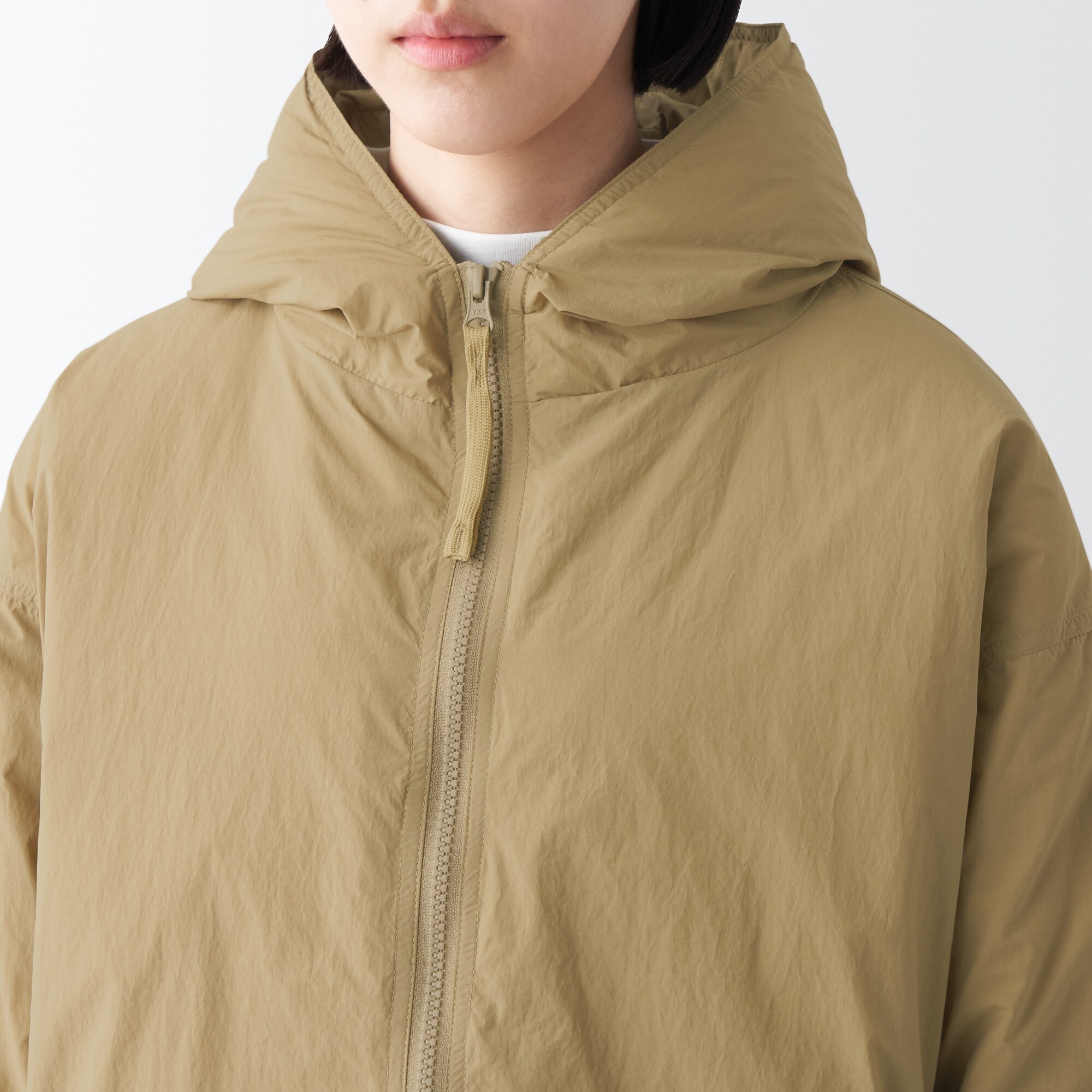 撥水フード付きダウンジャケット